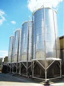 A Bayer AG Company Cheltenham, Victoria.  4 x 130 cubic metre grade 316 stainless steel fully welded polycarbonate storage silos (96 tonne capacity) 60° degree cone.