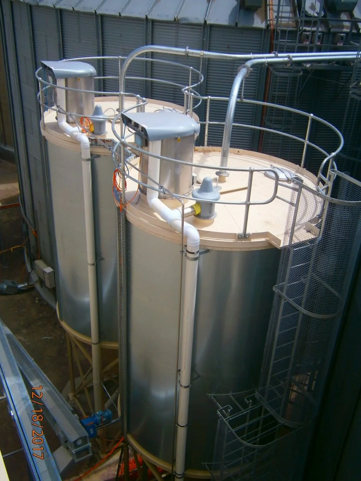 Dust Filters and Over/Under Pressure Valves.  We can fit vibrating cones or a Vibrapad Aeration System
