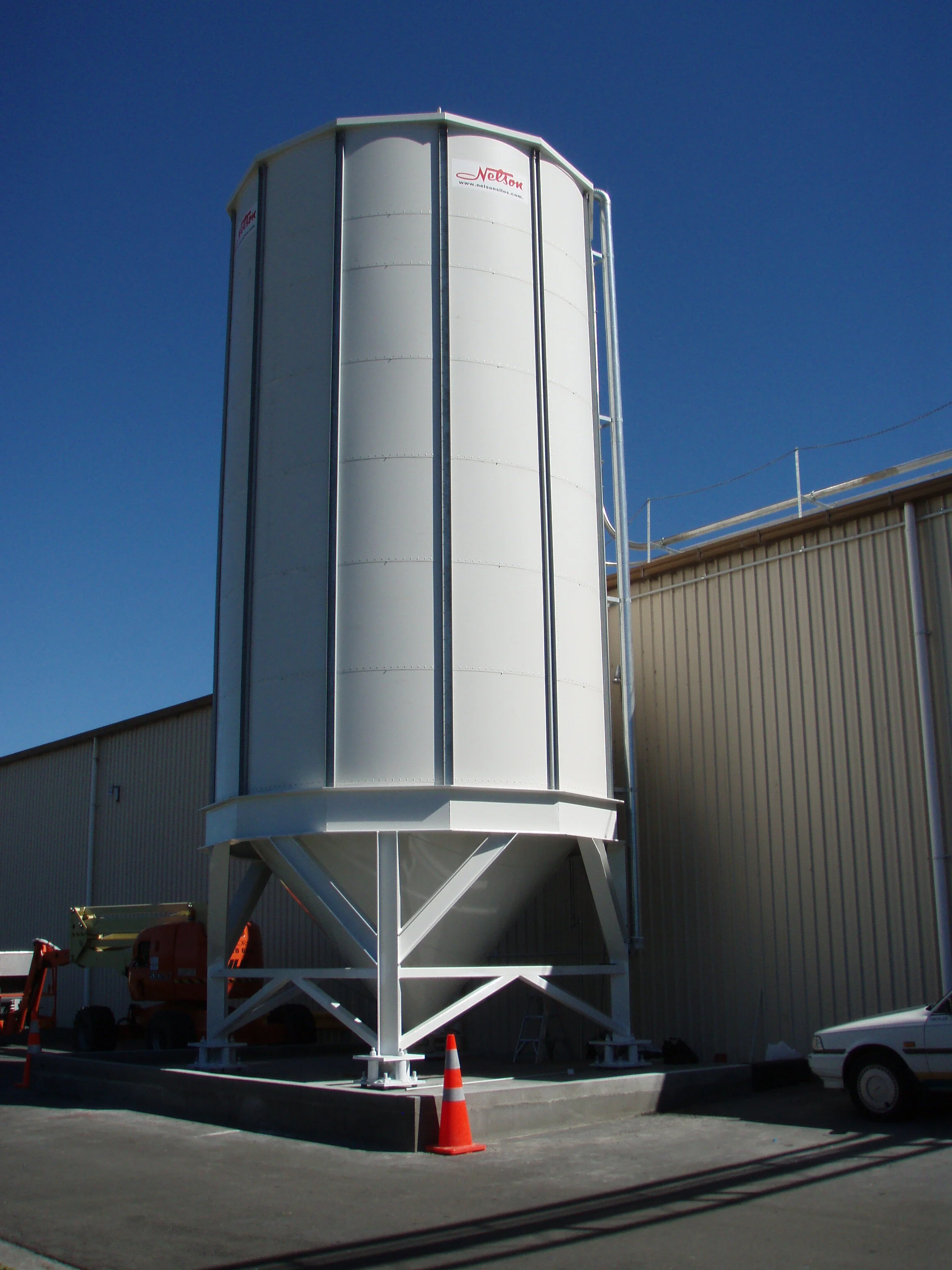 Polypropylene Storage Silo with 4 Leg Loadcell Kit