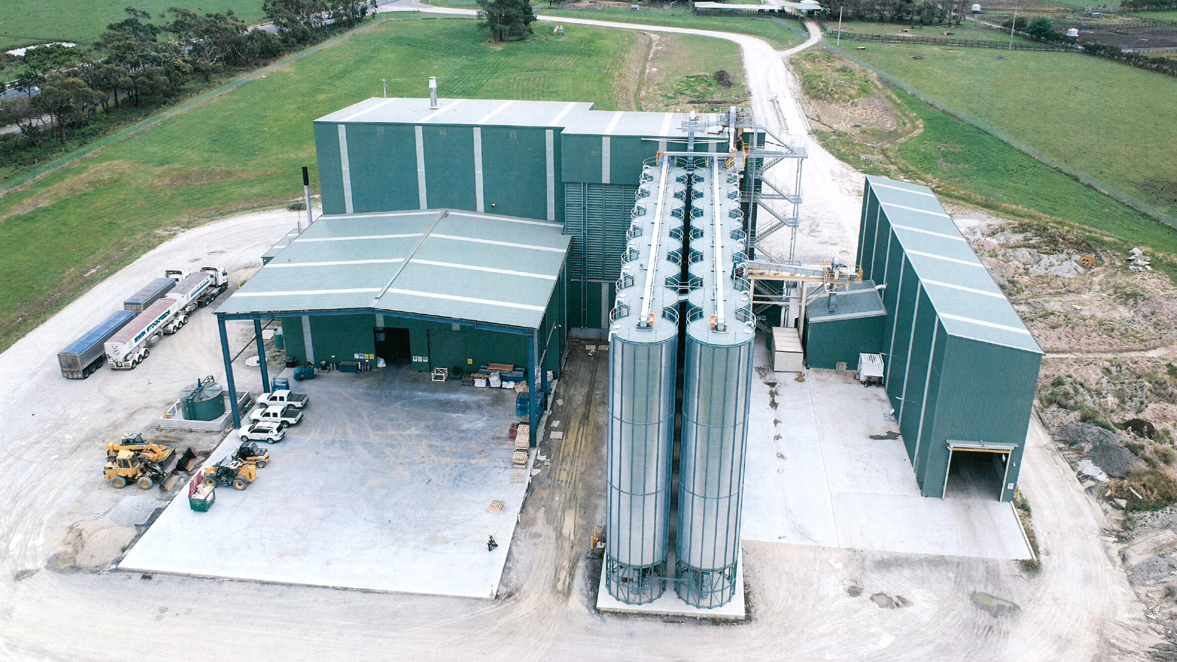 Lang Lang, Melbourne, Australia. 310m³ Grain Silos Capacity of 250 Tonne each.
