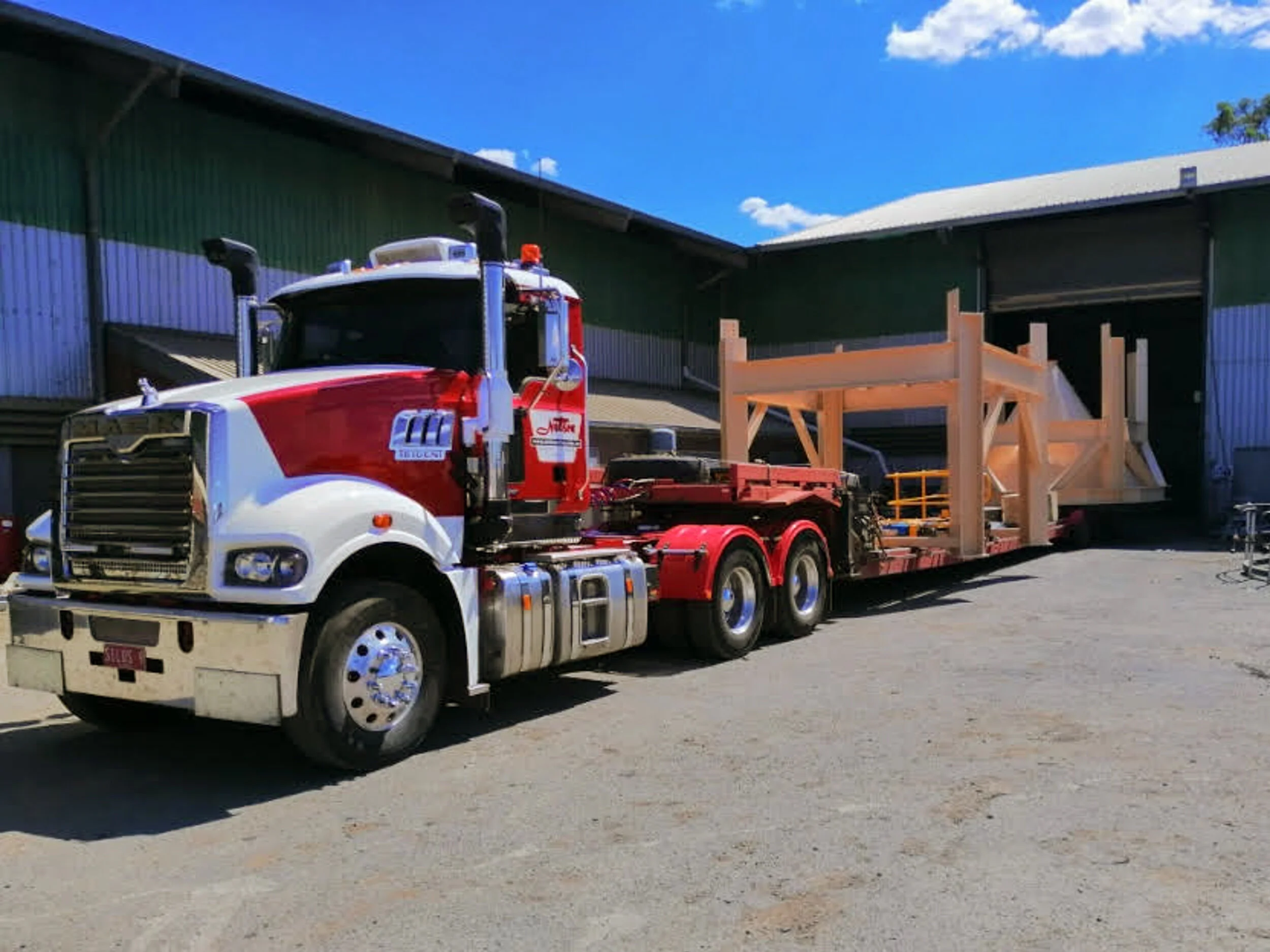 silo-base-on-truck.jpg