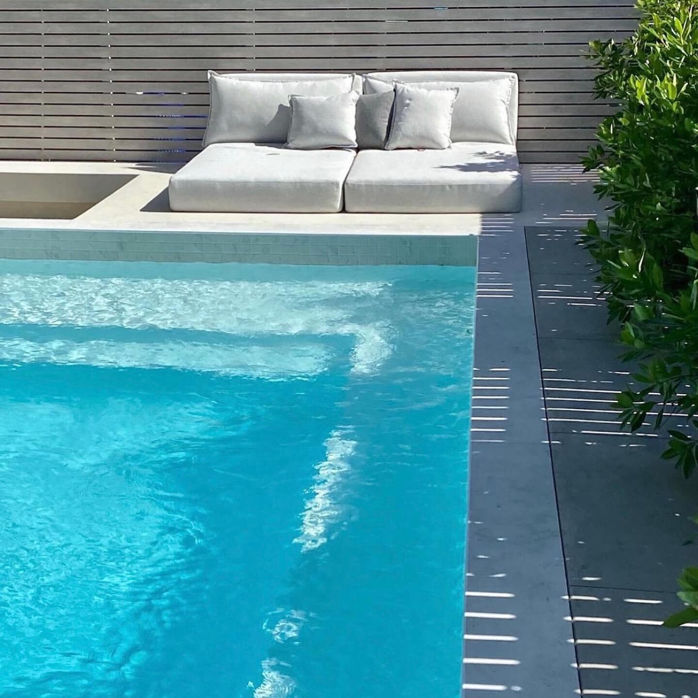 Piazza, our stunning new marble look tile. Swipe to see a close up.

.
.
.
.

#amalfimosaics #repost #ceramictiles #ceramicpoolmosaic #ceramicpooltiles #ceramicpooltile #pooltile #pooltiles #swimmingpooltiles #ceramicpoolmosaics #swimmingpool #swimmi