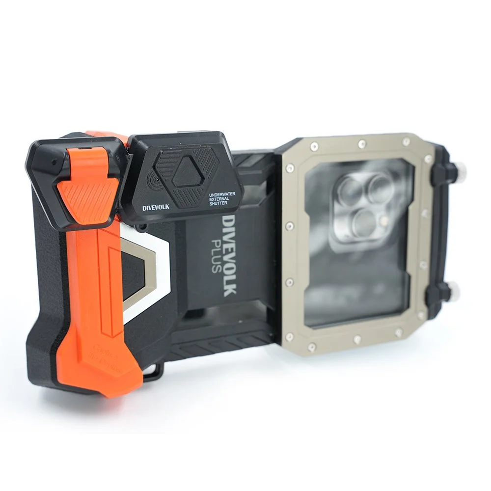 Underwater-External-Shutter-With-SeaTouch-4-Max-Plus-Housing.jpg