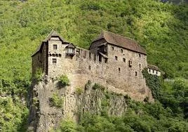 Kristalline auf Schloss Runkelstein