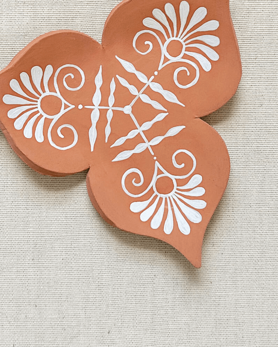 Terracotta Ceramics Trinket With White Hand Painted Pattern.png