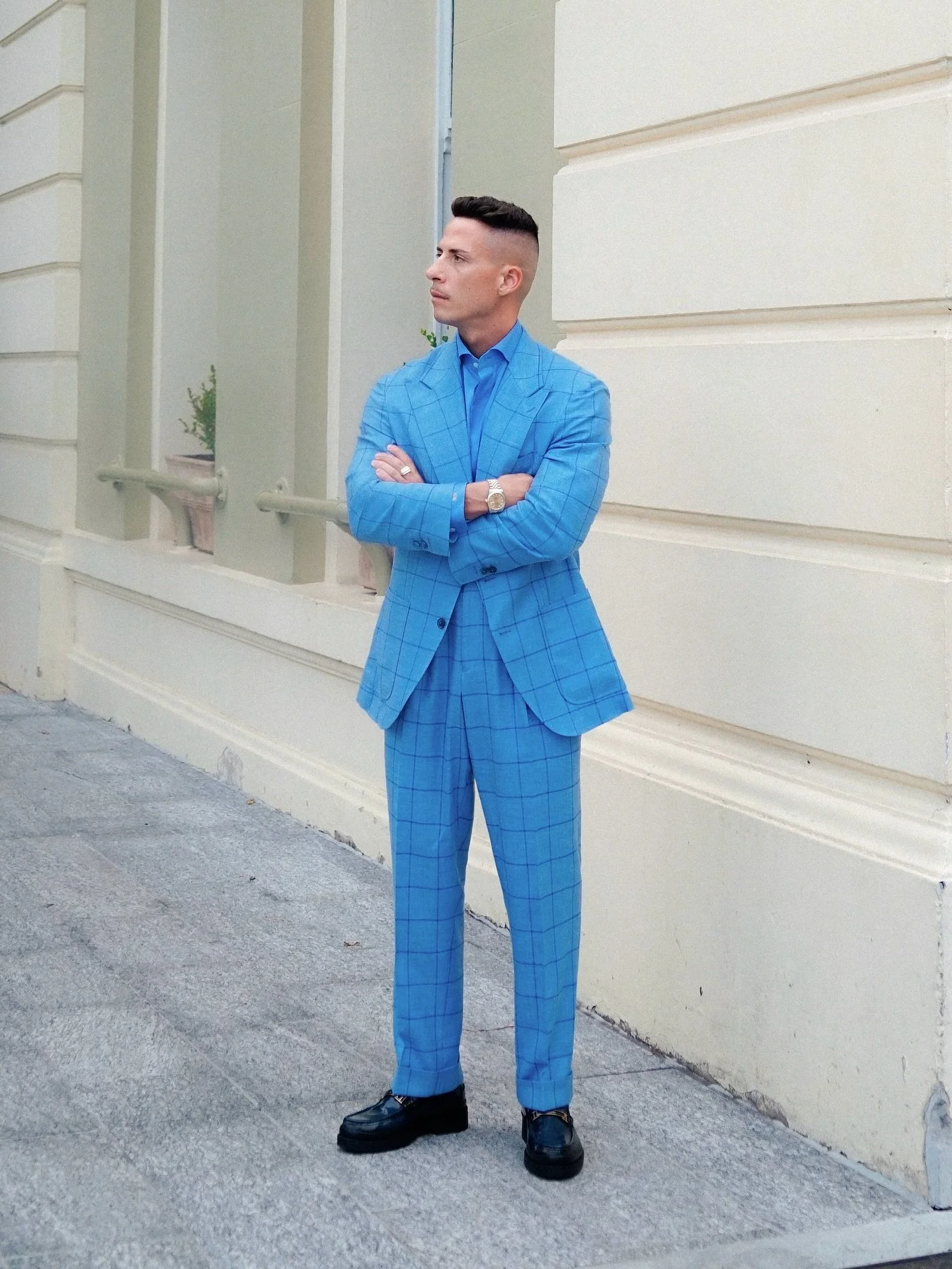 Made-to-measure silhouette.