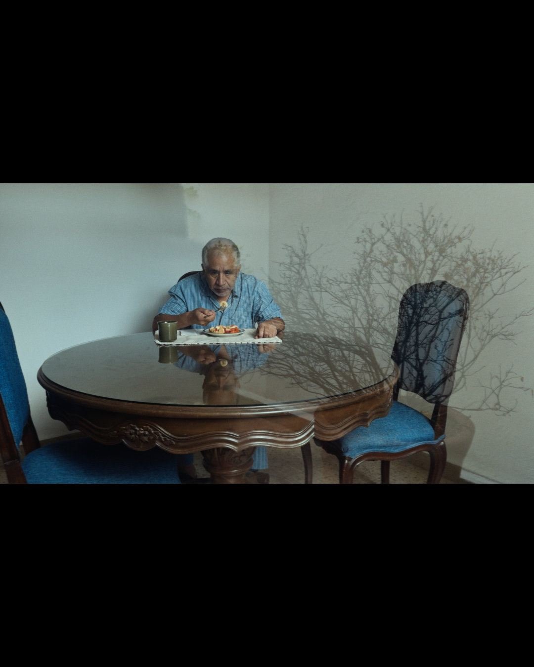 It was a pleasure for me to work as a colorist on the short movie &ldquo;BUSQUEDA&rdquo;. 

Starring: @apolinar_sg  @vic.ub  @aaronmndza  @elmikedeleon 
Written and produced by: @feliksmanuelse  and @jvnrckx 
Directed by: @feliksmanuelse 
Cinematogra