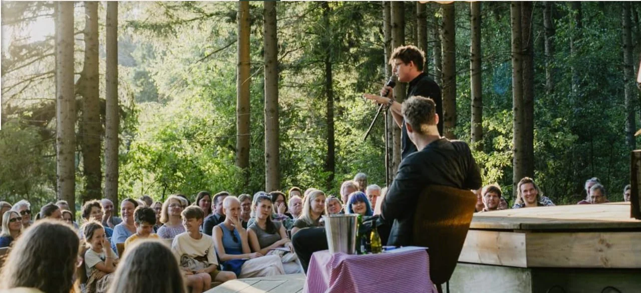 LAUENBRÜCK /// Poetry im park (mixed)