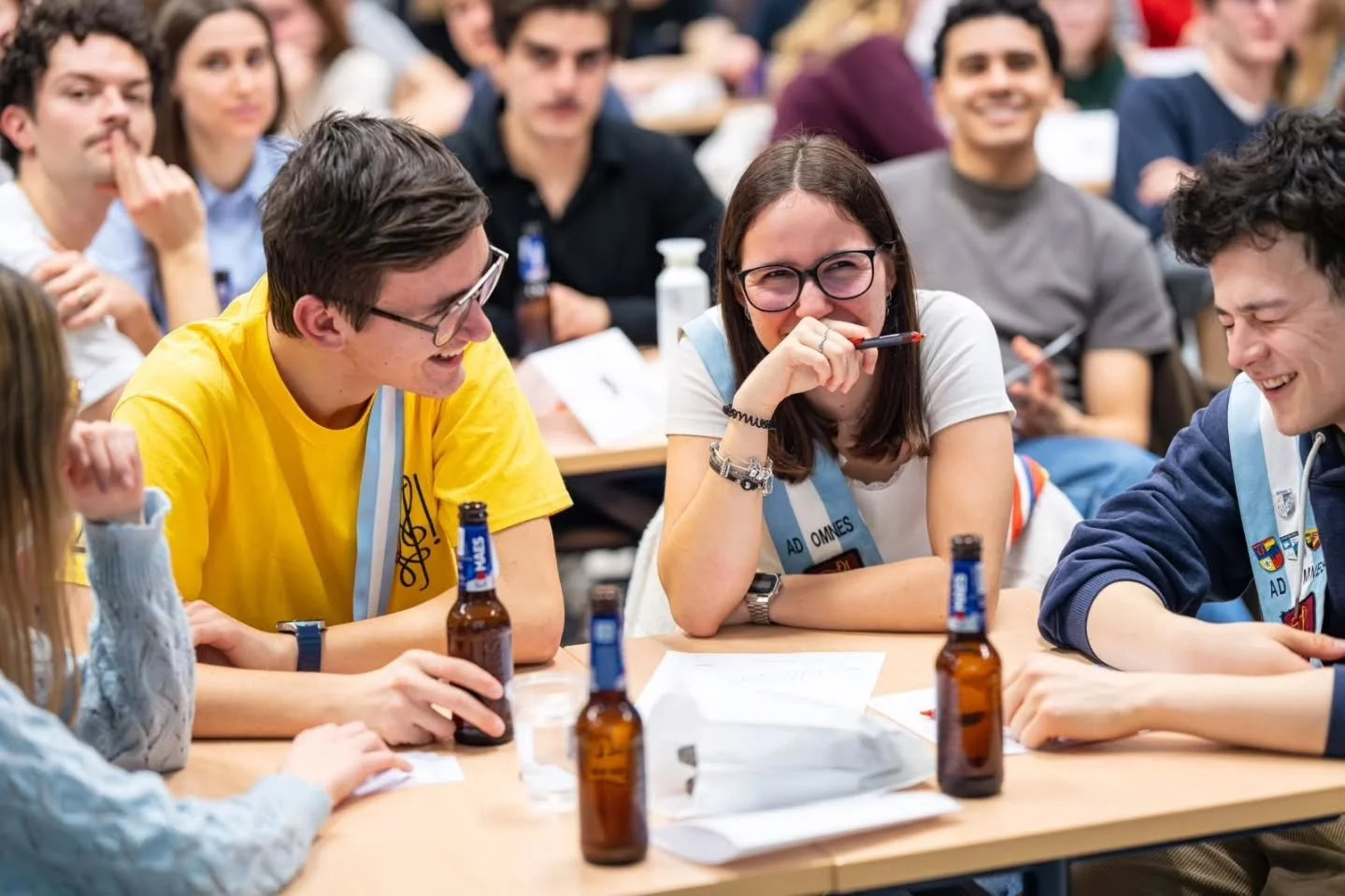 Foto's van De Slimste Van Brugge zijn gearriveerd - check het volledige album via onze facebookpagina! 

📸 by @atlesque

#bruggestudentenstad #studentapp #quiz #deslimstevanbrugge #album