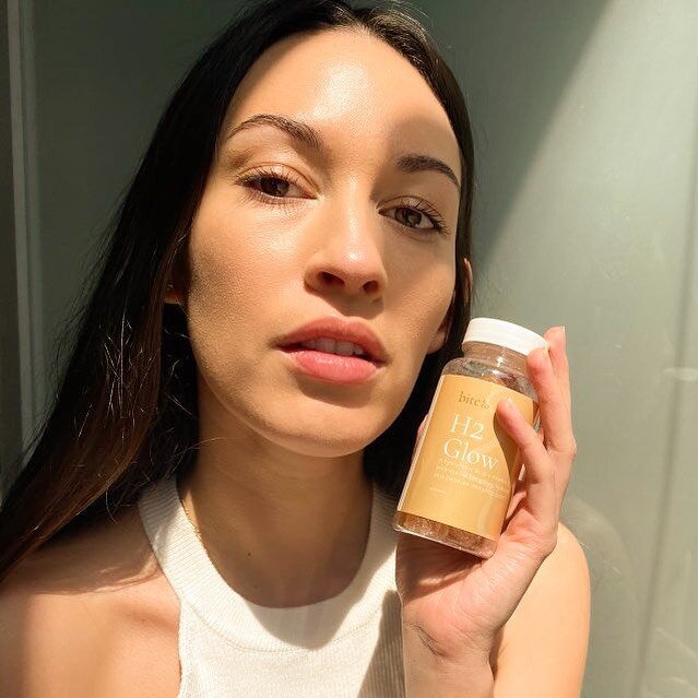 We 💛 a glow up. Especially when it has 1000 IUs of vitamin D so your daily bite not only hydrates but it keeps your immune system strong