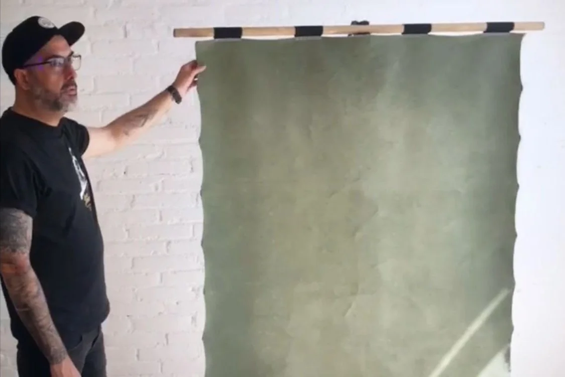 Rubén Suárez con fondos CZS BACKDROPS STUDIO 