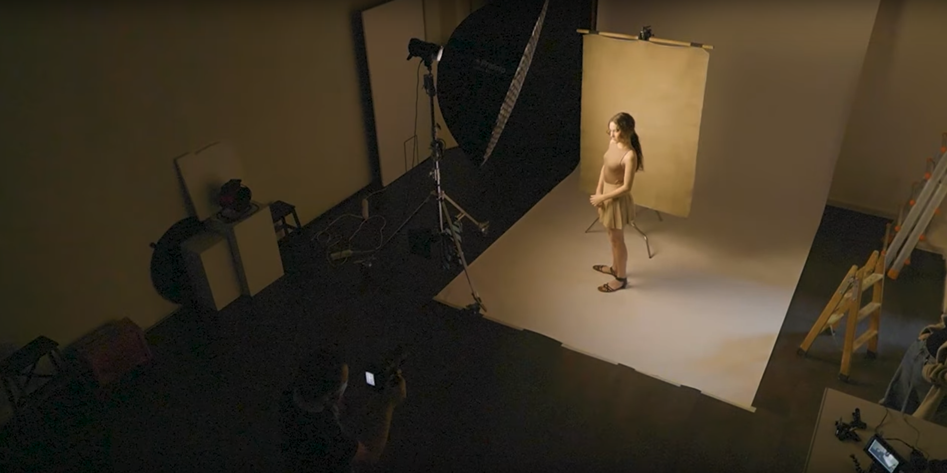 Antonio Garci / Sesión de estudio con fondo BS120 LION