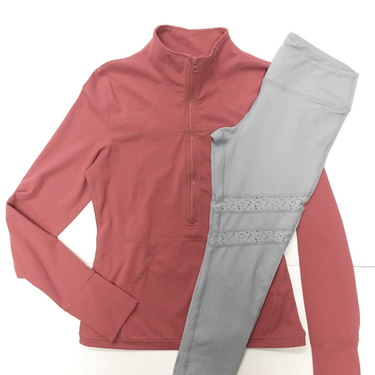 Get your yoga on! 

Zyia Salmon Pocket 1/2 Zip Pullover Medium $35
Tonic Crops Small $30

#wildflowersconsignmentboutique #consignmentboutique #consignmentfinds #womensclothing #secondhandstyle #relove #preloved #sustainablestyle #zyiaactive #tonicac