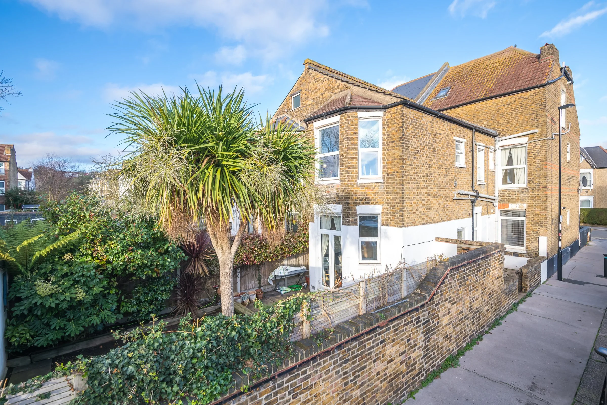 Whitworth Road SE25