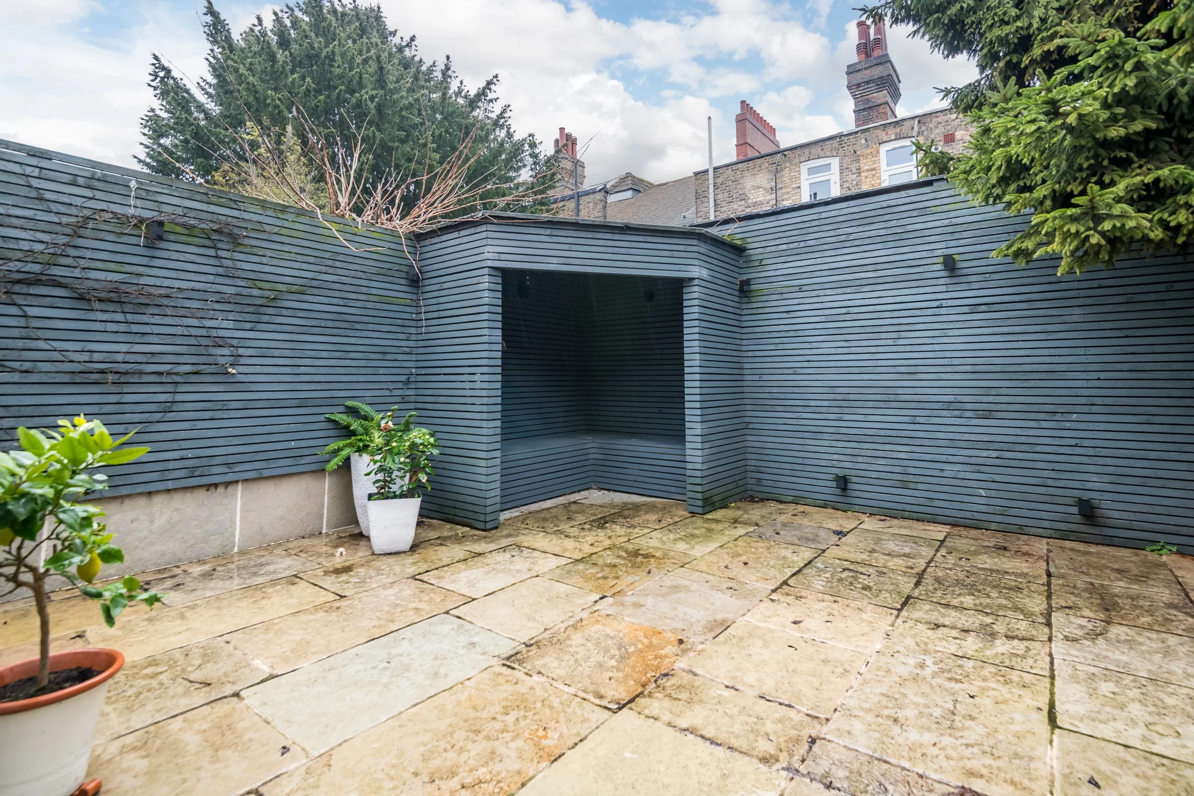 226 Amesbury Ave-14.jpg