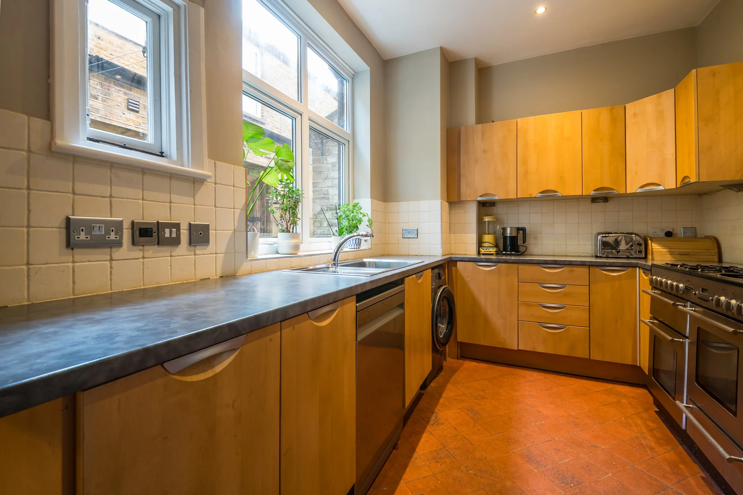 6 Knollys Road-19.jpg