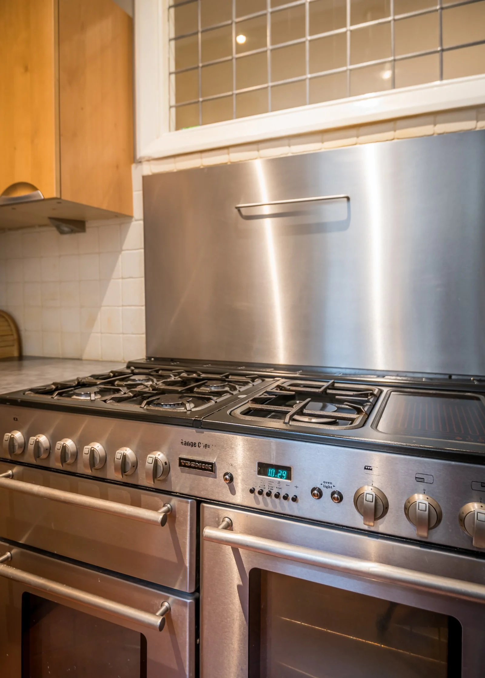 6 Knollys Road-21.jpg