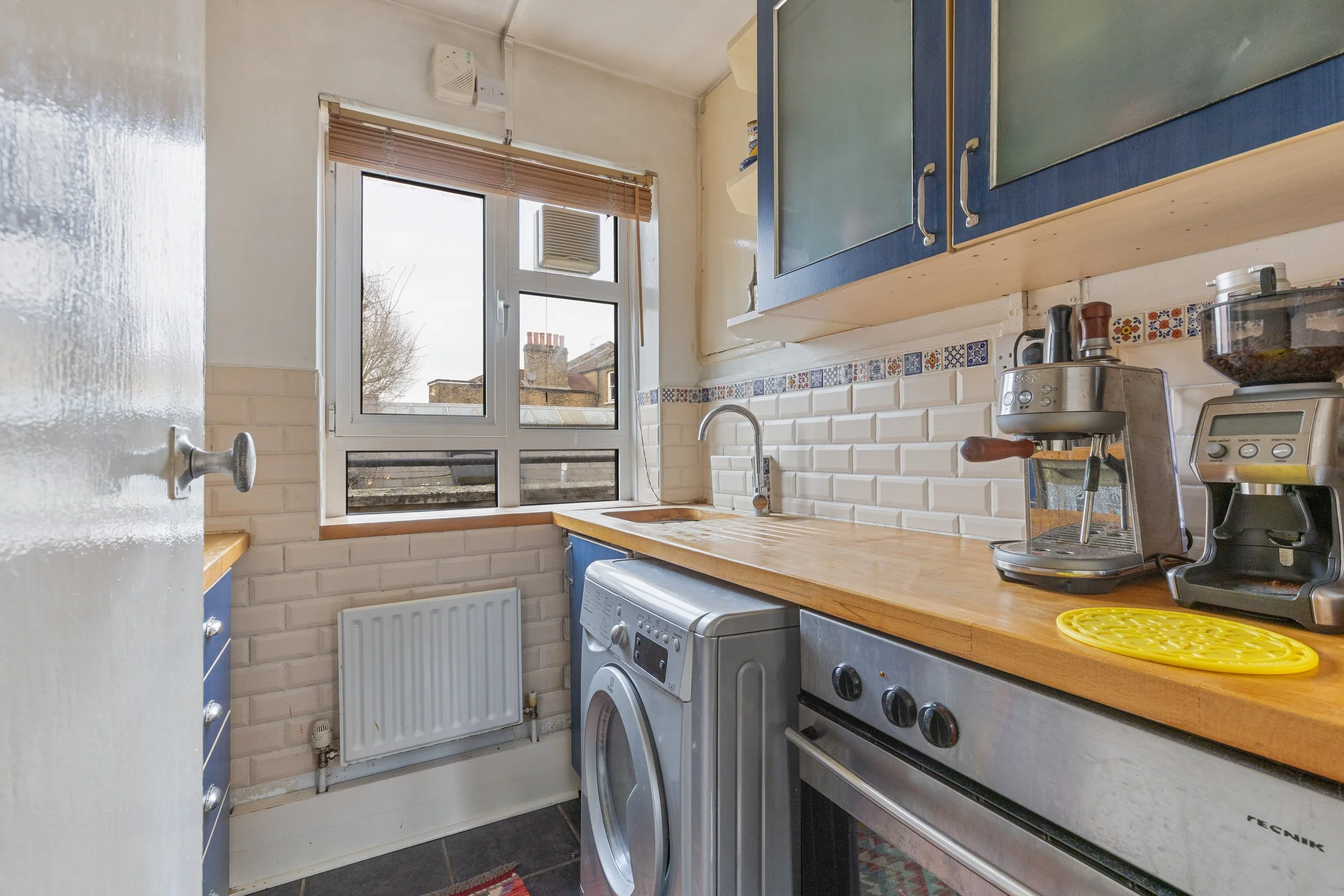 12 Neilson Terry Court, SW9 - 2.jpg