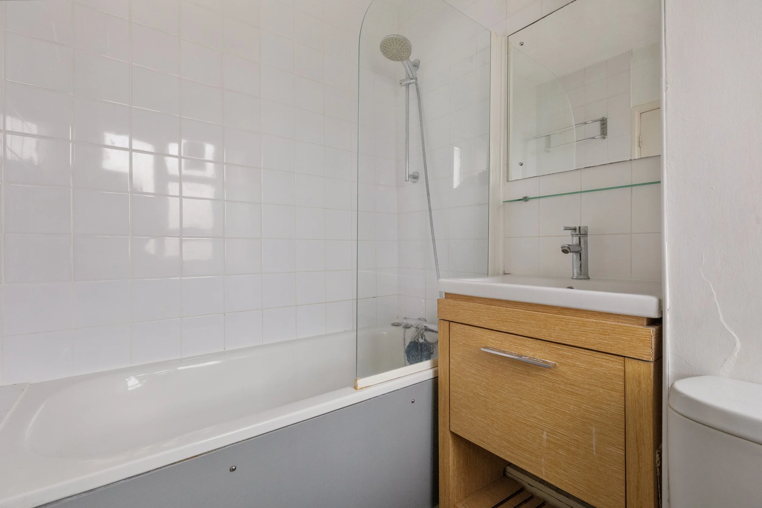 12 Neilson Terry Court, SW9 - 3.jpg