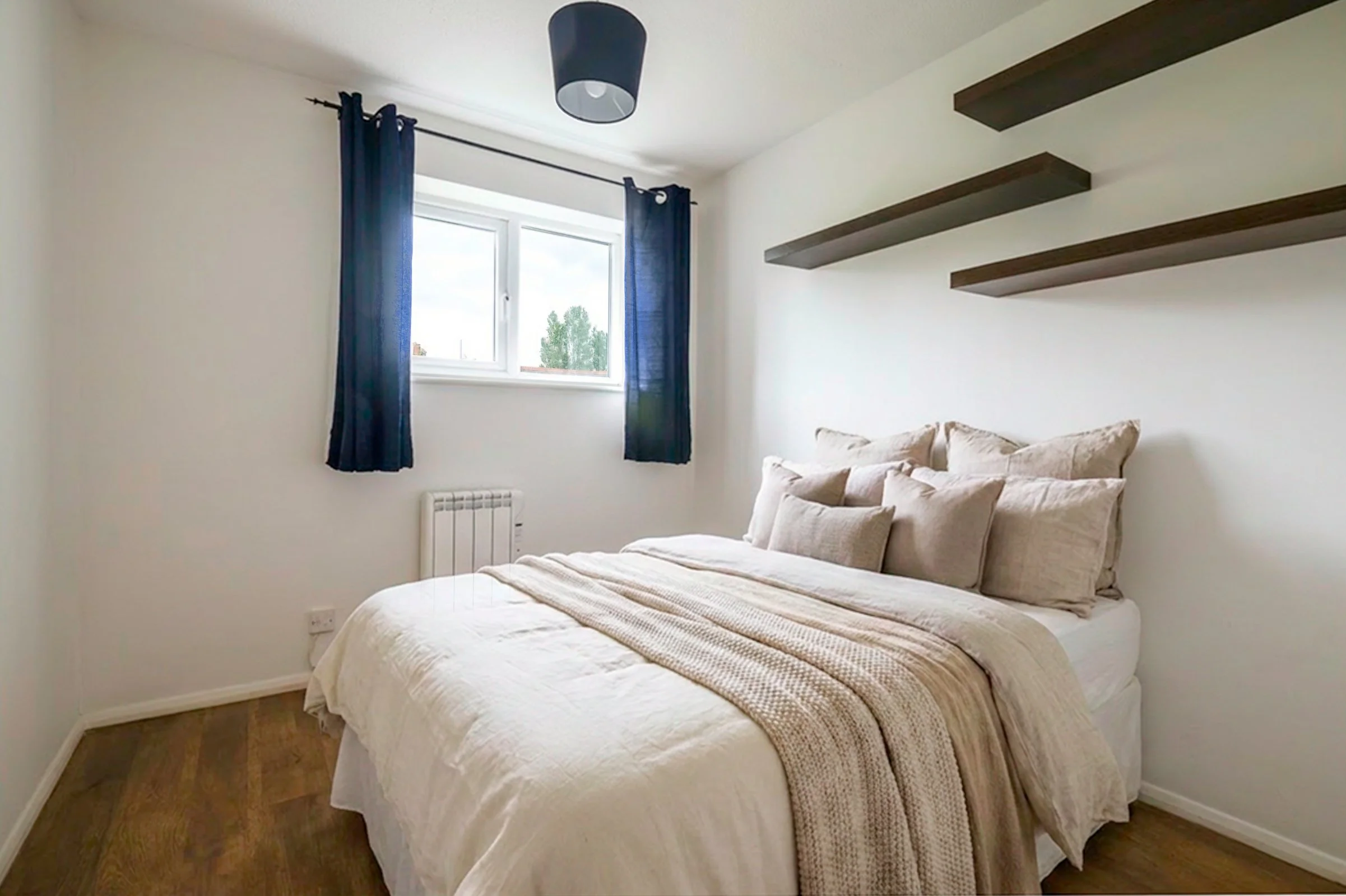 12 Holmes Court-31.jpg