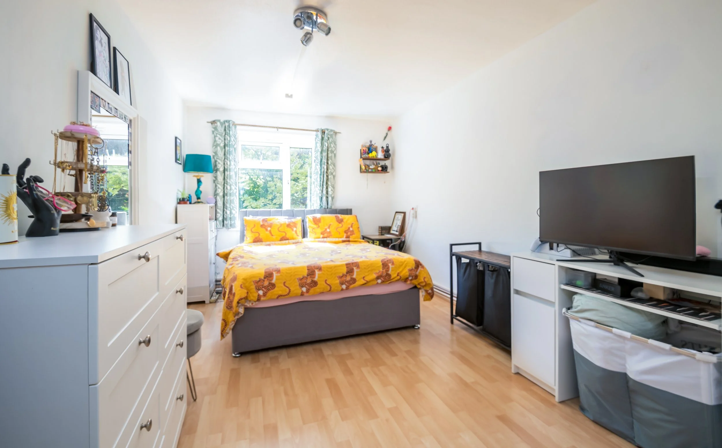 1 Claret Gardens-10.jpg
