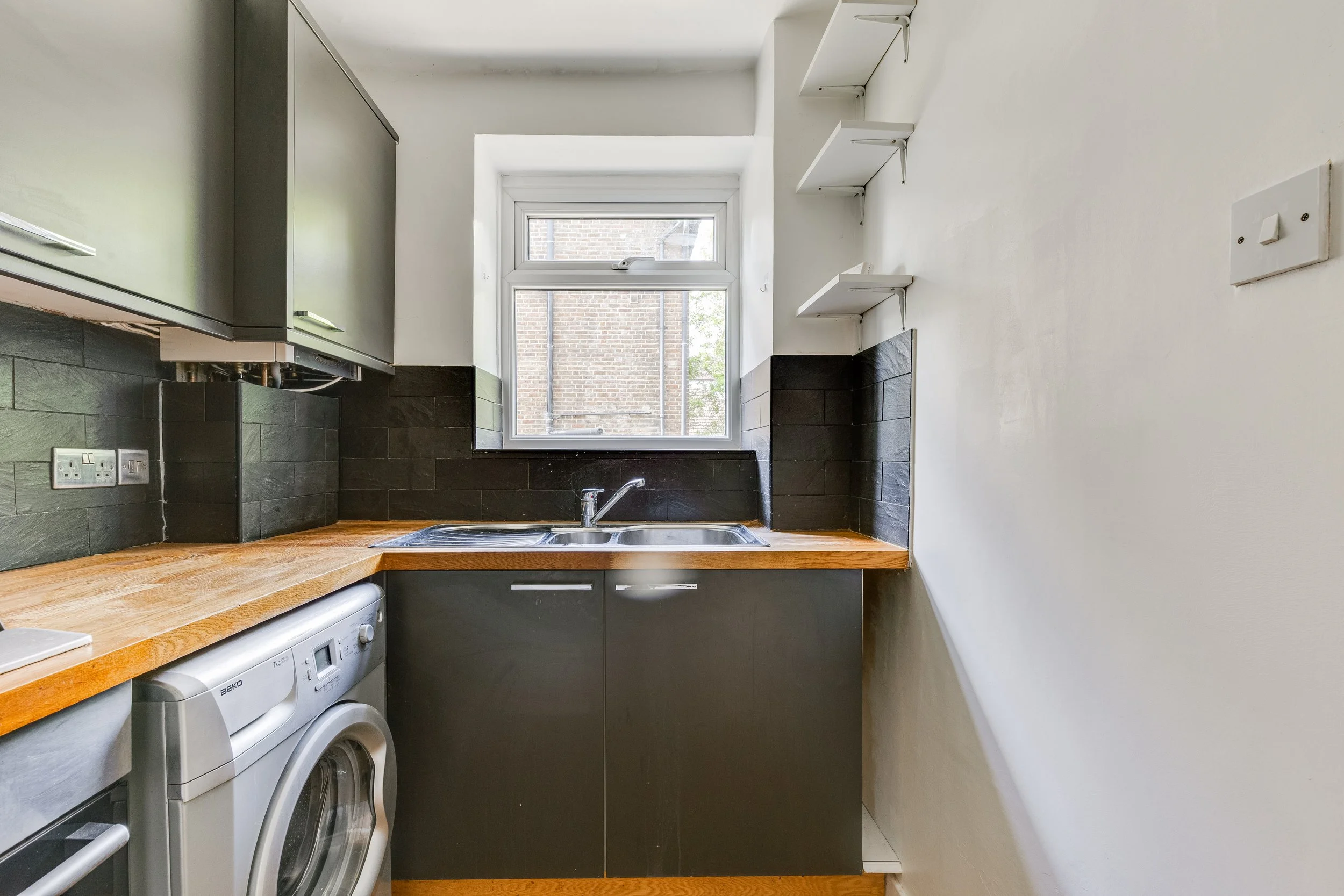 Flat 3, 3 Thicket Road, SE20 - 7.jpg