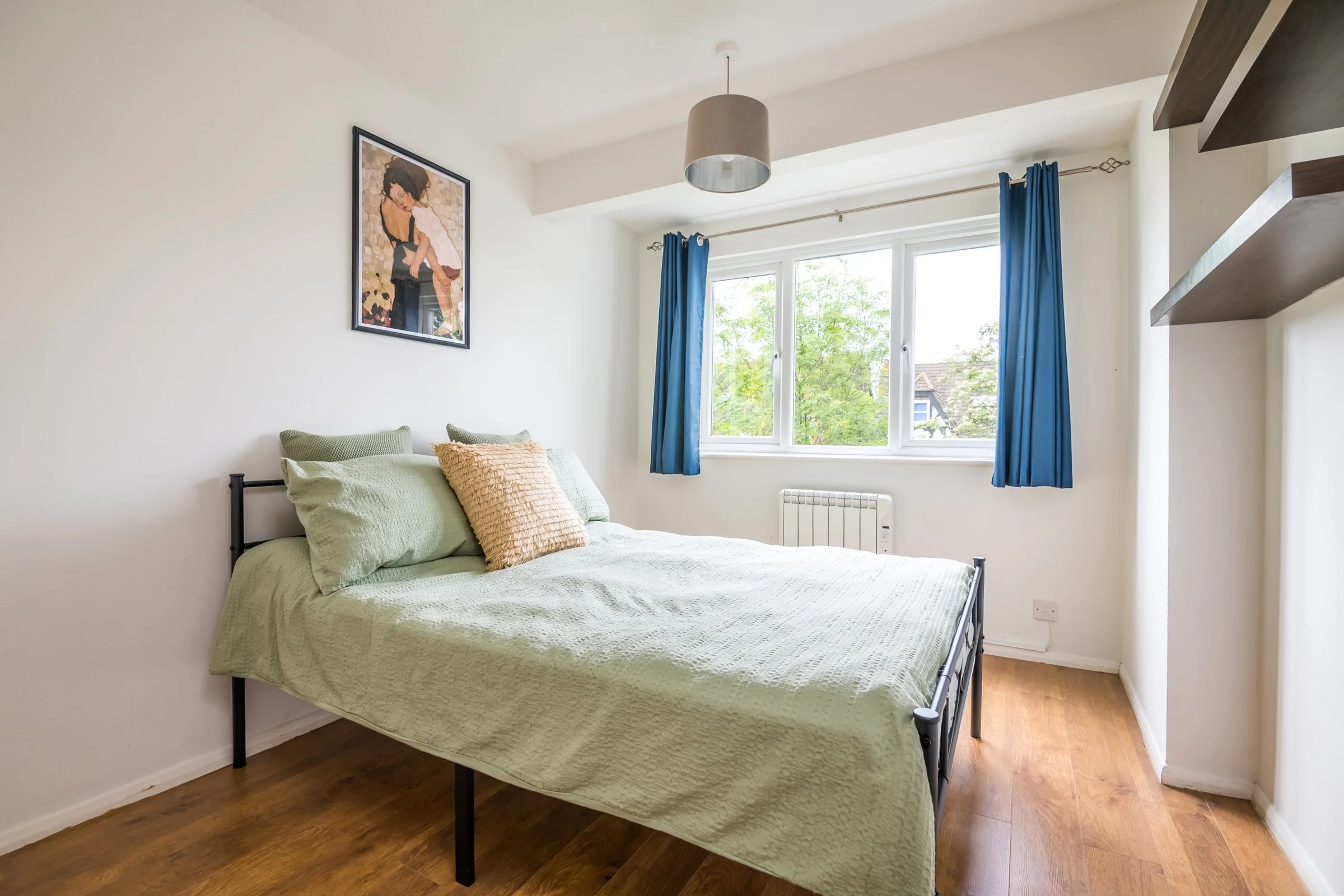 12 Holmes Court-14.jpg