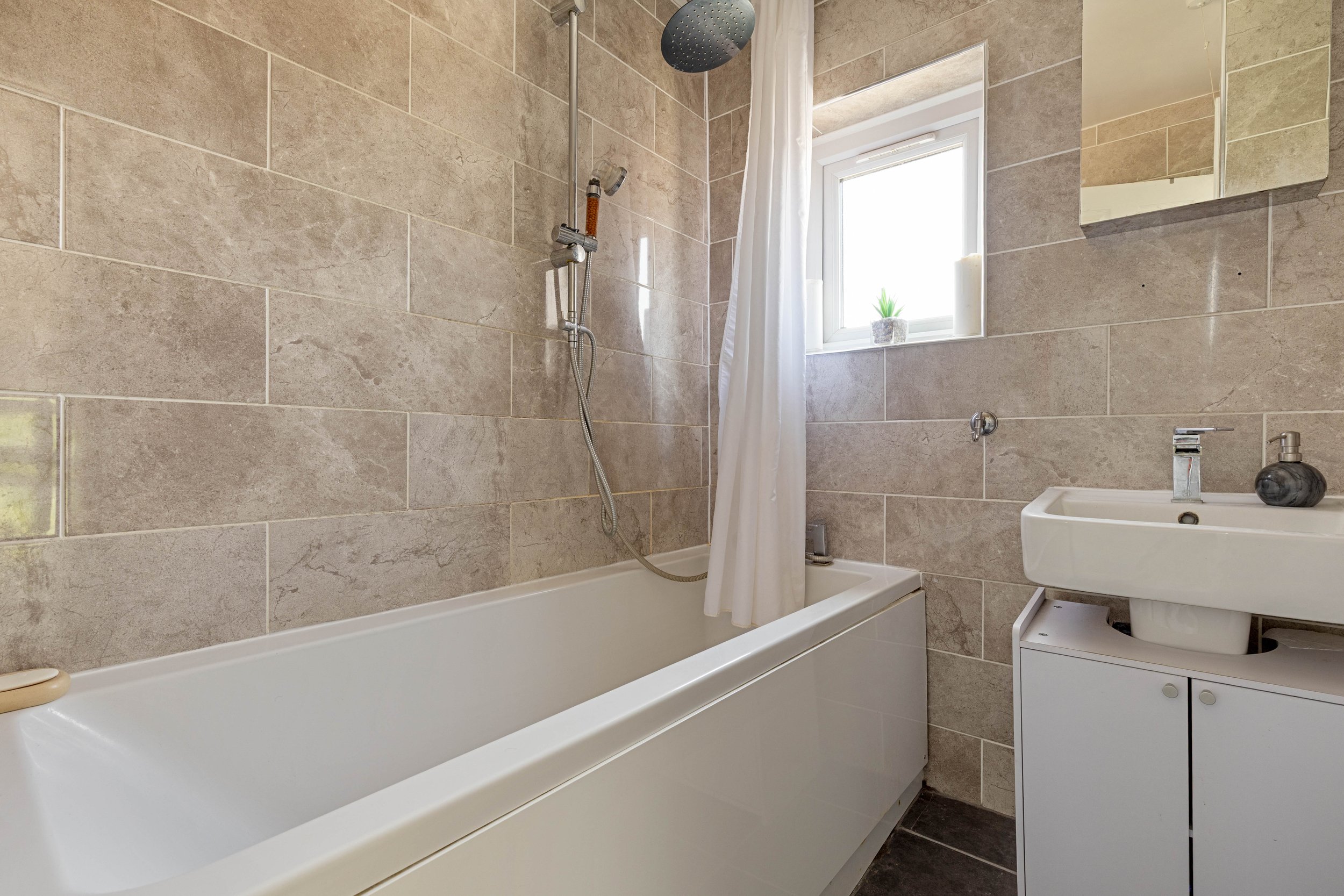 Flat 3, 84 Selhurst New Road, SE25 - 4.jpg