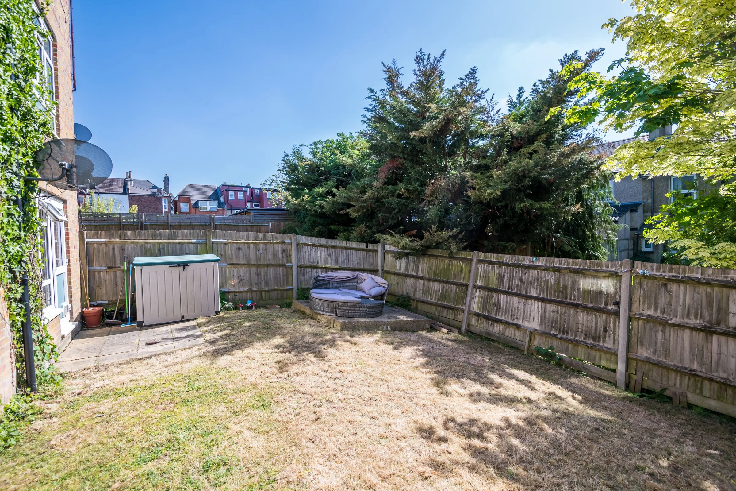 1 Claret Gardens-2.jpg