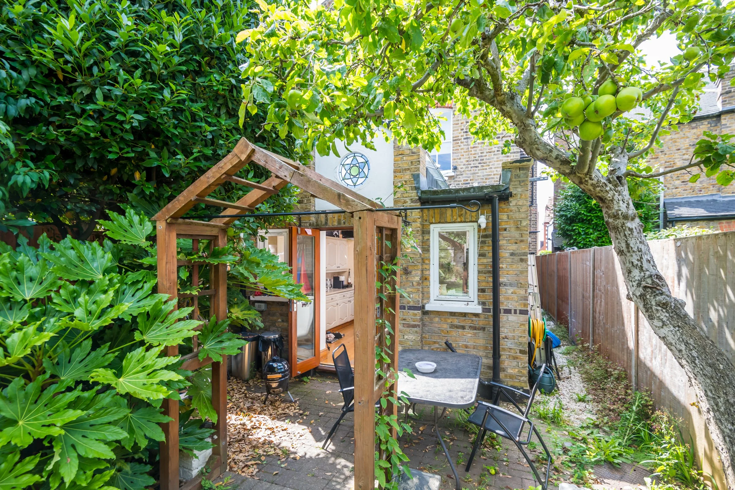 27a Fernwood Ave-21.jpg