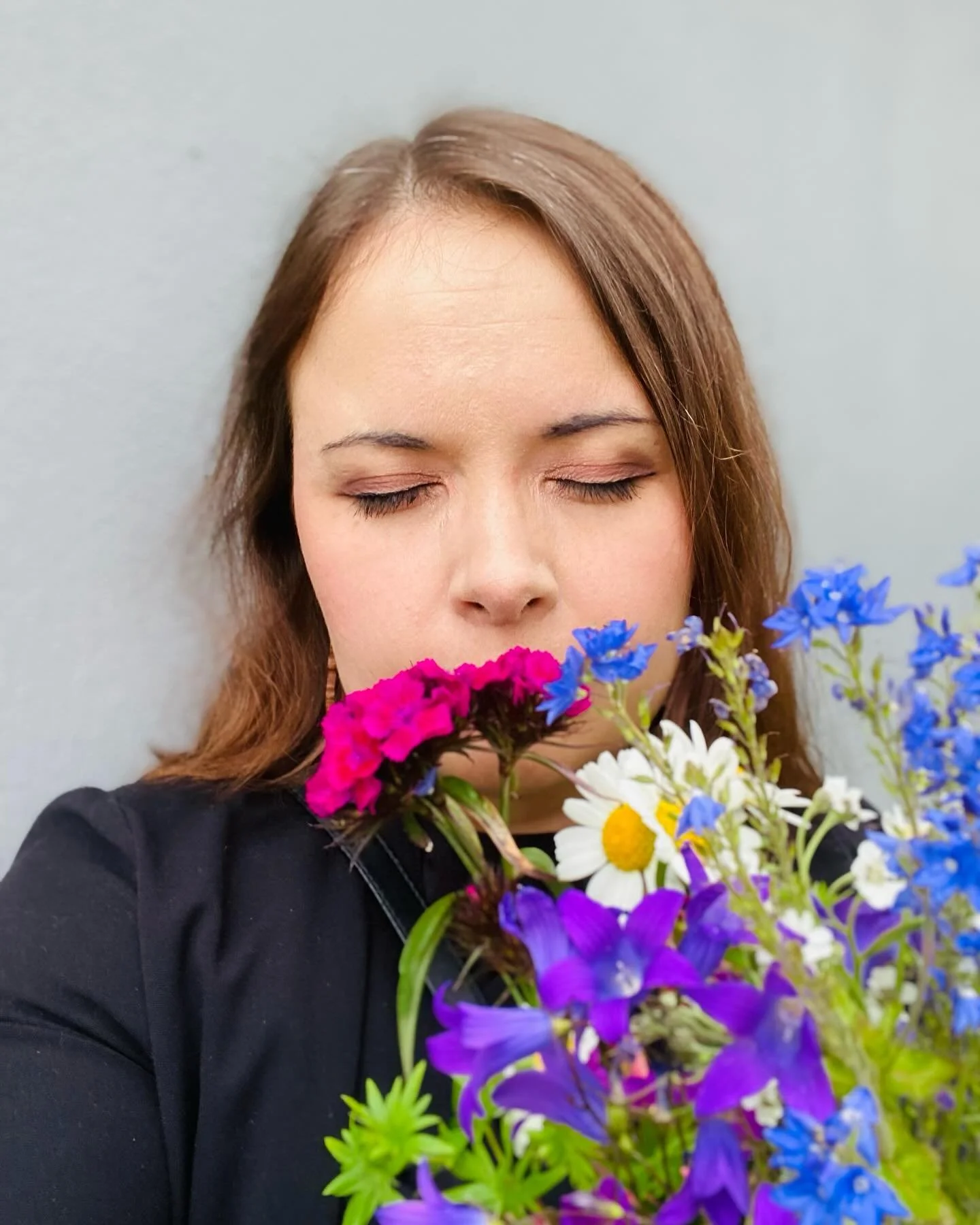 Kesän keikat 🌿
LEINA @leinavocals 
Ruislinnun laulu korvissani -runokonsertit
29.6. Annalan huvila, Helsinki
5.7. Kurikan kirkko, Kurikka
5.7. Törnävän kartano, Seinäjoki
6.7. Kahvila Kräkky, Jalasjärvi
Vapaa p&au