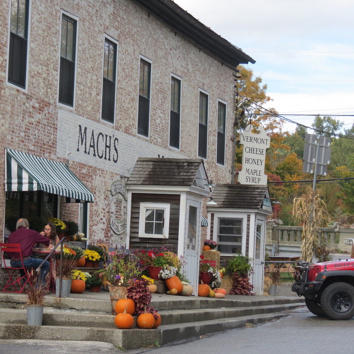 Machs Market in Pawlet Vermont