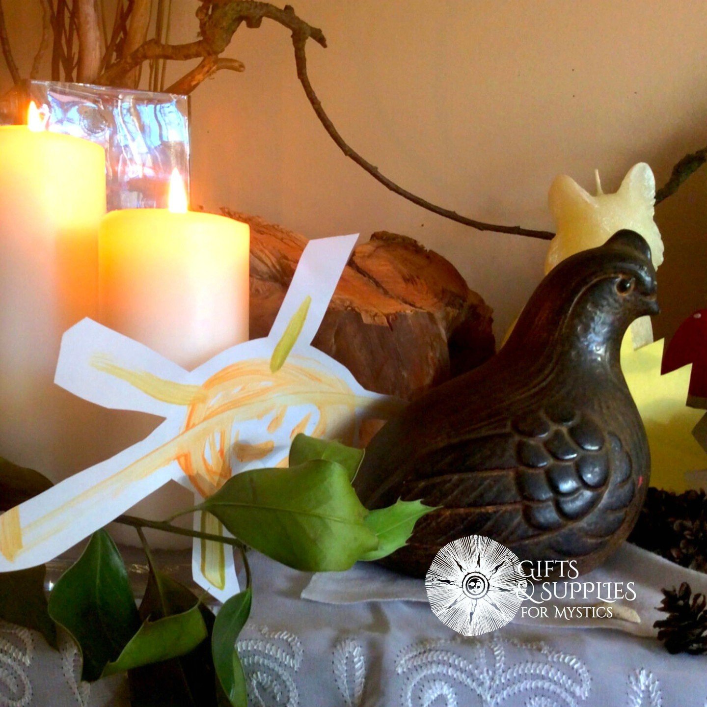 How to do your magic on Solstice ☞⁣
⁣
Magic is really about what you bring to it. It's funny to see all of these 'how-to' spells online now with simple steps 1, 2, 3, viola (!) but very few of them talk about meditation.. or 'presence' - the real wor