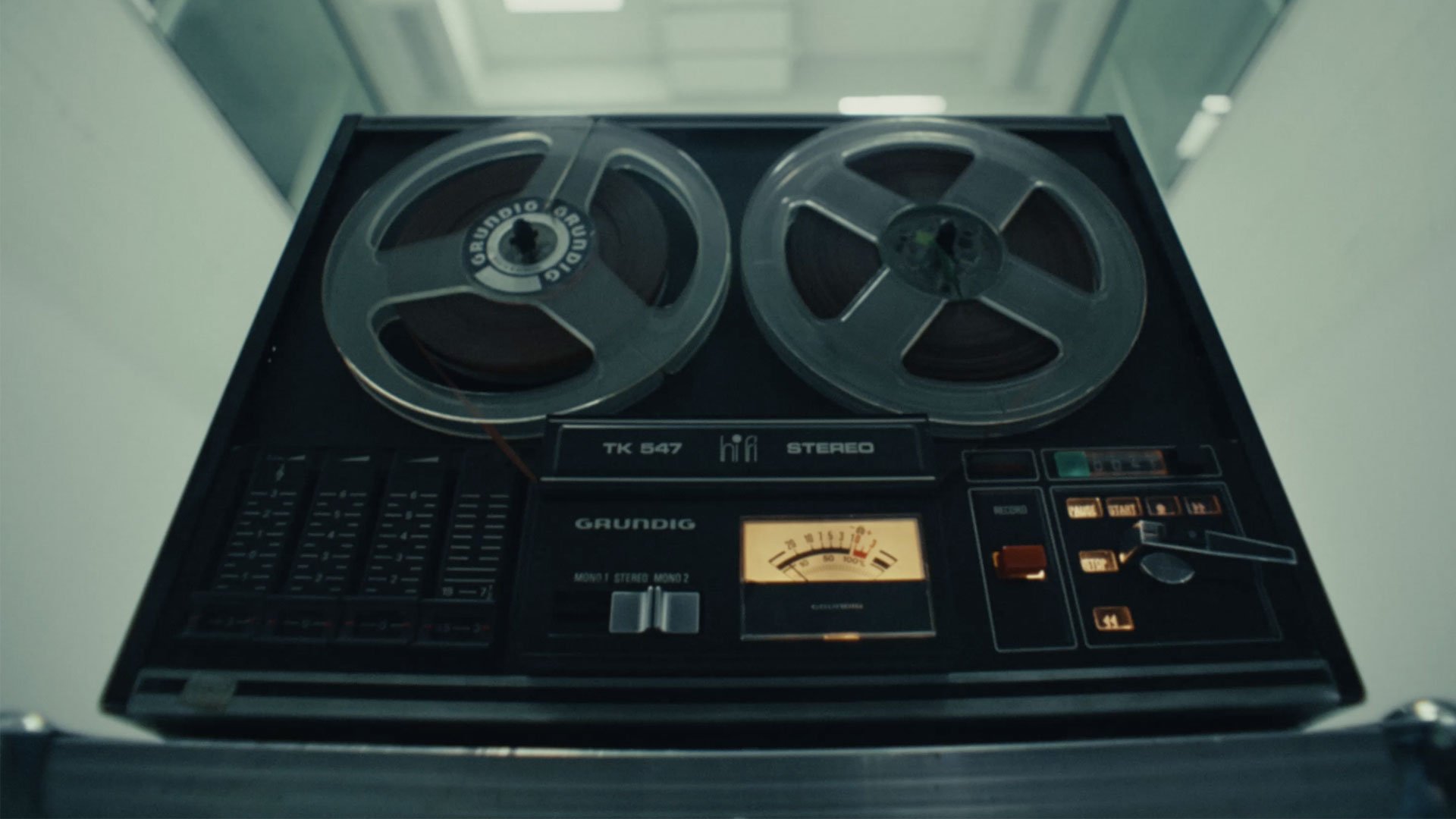 "FEEL THE DENIM" LOOSE FIT