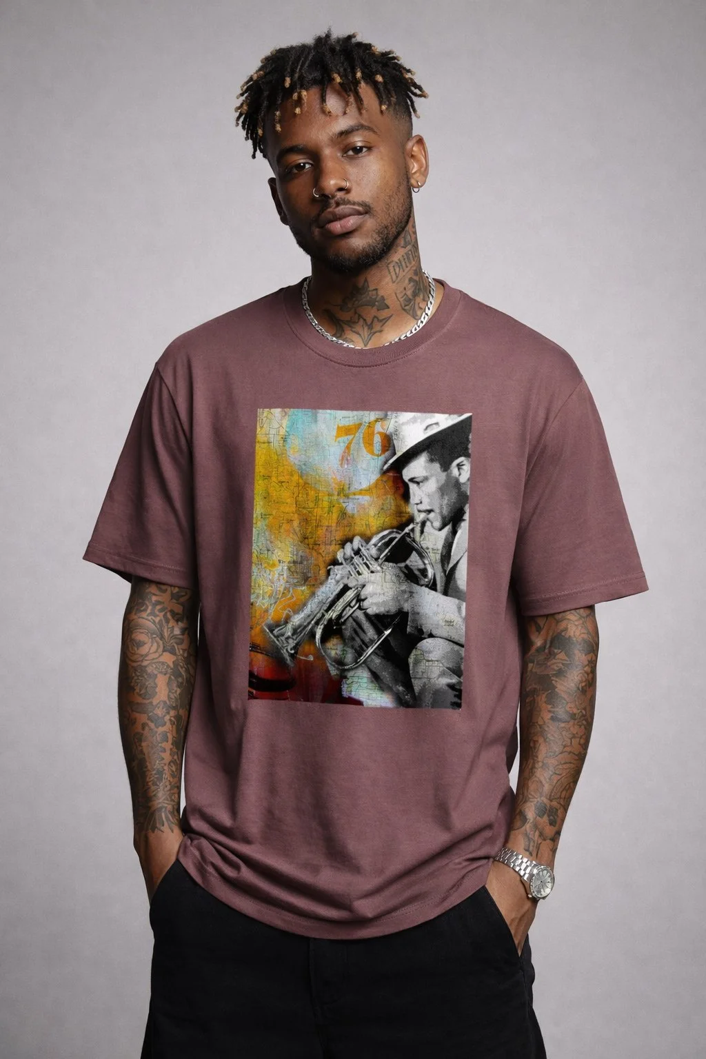 QuincyJones-T-Shirt-Desert Pink-model.jpg