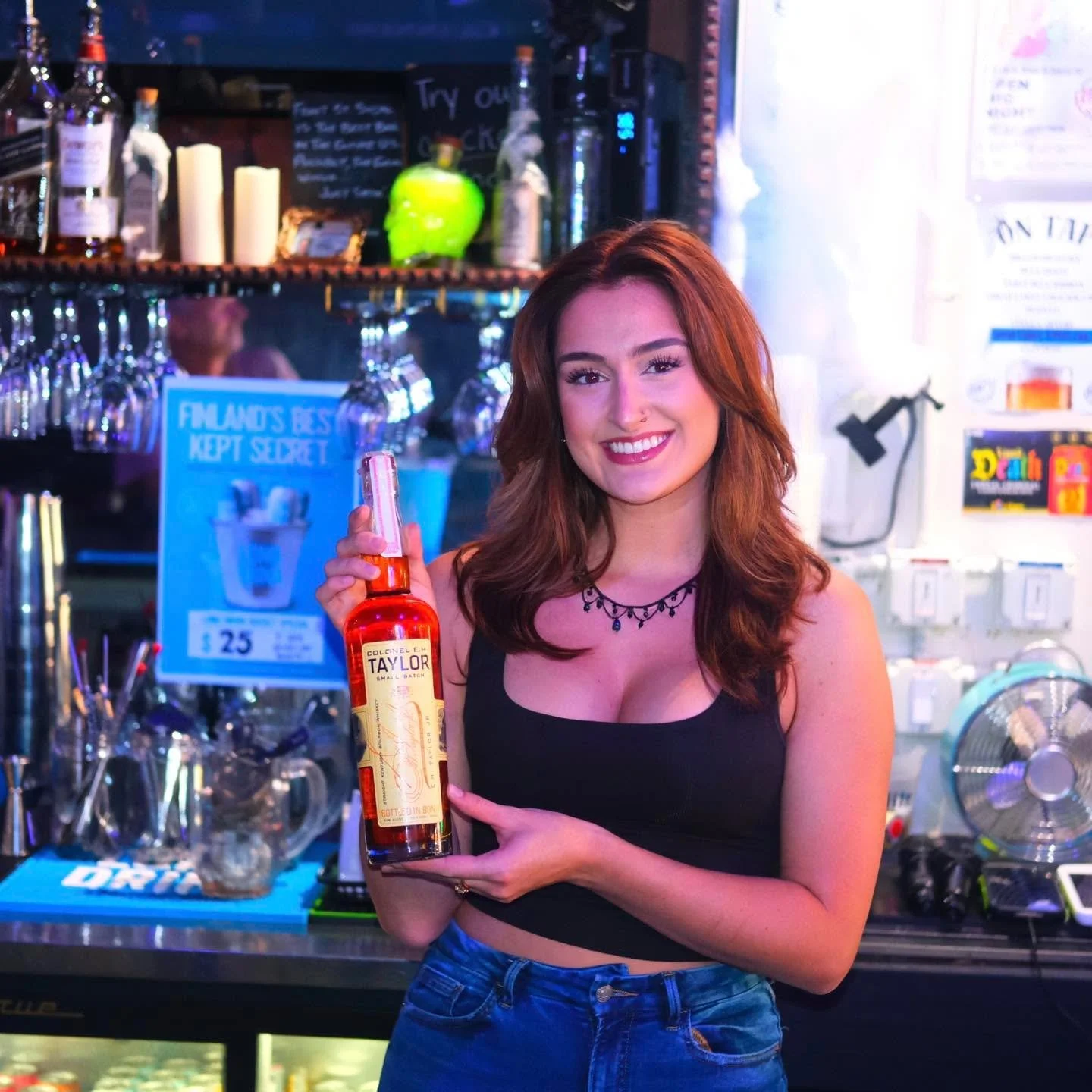 Make Mondays hotter with wings &amp; Avri 🍗🔥

📍 Front St Social
🍗 75&cent; Bone-In &amp; Boneless Wings
🍻 $5 Beer Pitchers
🍹 $3 Margaritas
🍋&zwj;🟩 $3 Tequila Shots 
🥃 $3 Off Top Shelf Whiskey
🕺 Free Pool | Open &rsquo;til 2am

Start your we