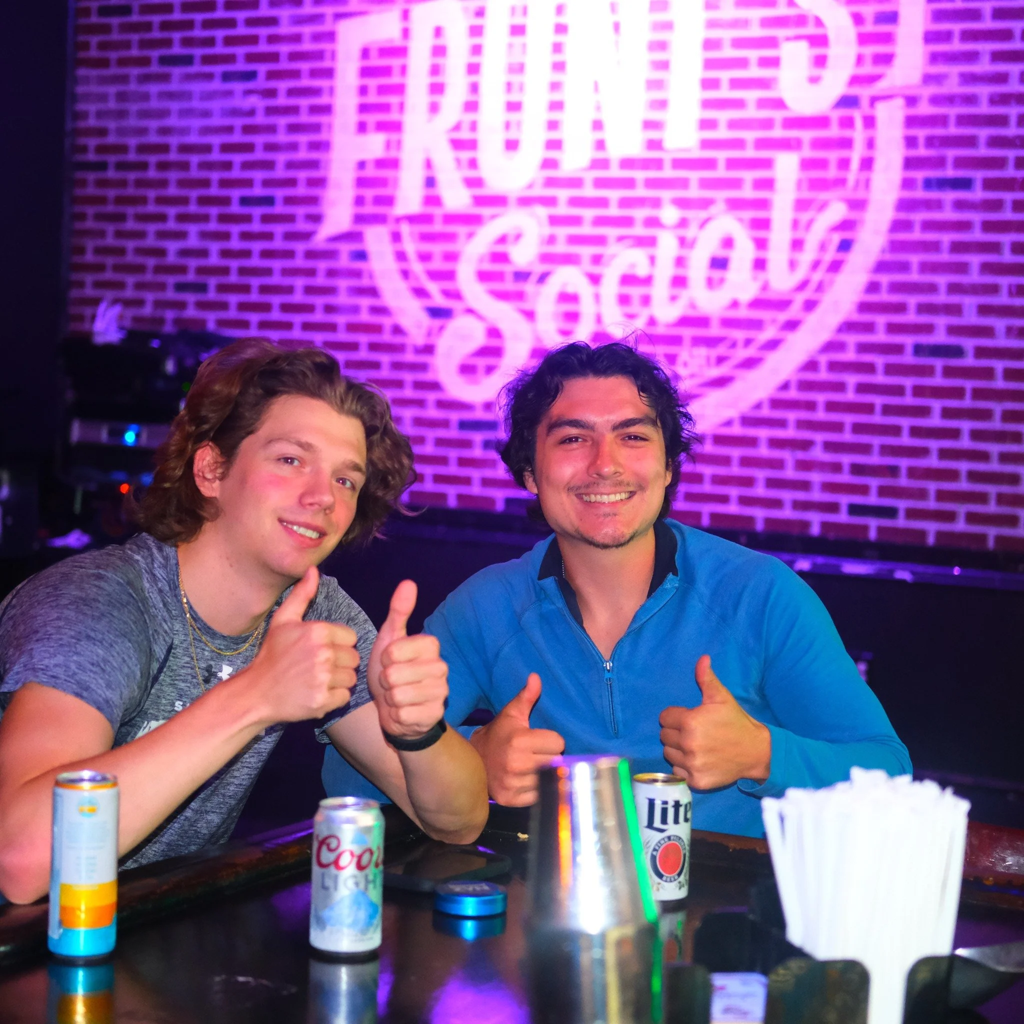 ๐ BW HOMECOMING WEEK STARTS NOW!
We’re kicking it off strong with Discount Monday & @avrideb ! ๐ฅ
๐ 75¢ Chicken Wings
๐น $3 Margaritas & Tequila Shots
๐ฅ $3 off Top-Shelf Whiskey
๐บ $5 Beer Pitchers
Whether you're pregaming for