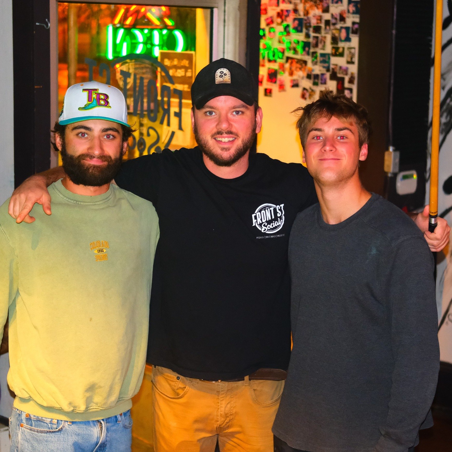 🍺🍗 MONDAY MADNESS &mdash; MITCH IS RUNNING THE BAR TONIGHT 🍗🍺

Avri may be out of town, but Mitch is here and fully holding it down. If you&rsquo;ve ever been poured a drink by him, you already know what's up! 🤝😎

Tonight&rsquo;s specials ⬇️
🍗