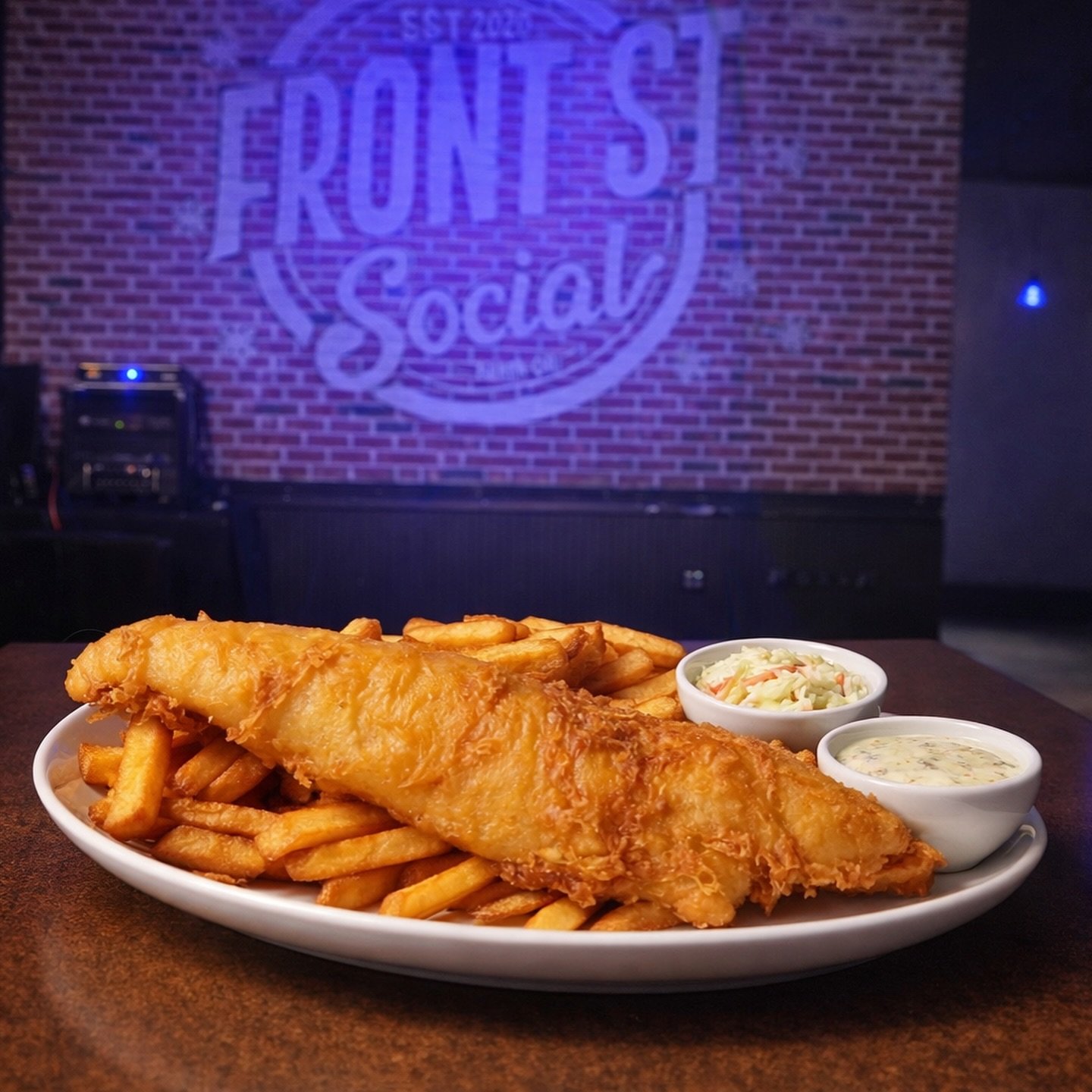 We&rsquo;ve got your Friday covered 👇

🐟 Lake Erie Walleye Dinner &ndash; $15
Served with fries, roll, tartar sauce, coleslaw &amp; lemon
(Limited time!)

🍤 Shrimp Basket &ndash; $9

It&rsquo;s LADIES NIGHT 👯&zwj;♀️
🍷 $3 Wine Pours
🍹 $4 Vodka C