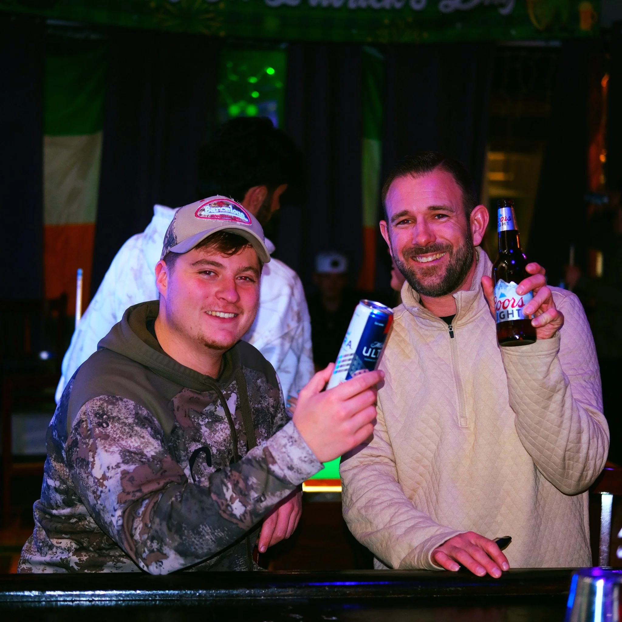 Weekend starts now and we've got something for everyone! 😌

🎶 Live music tonight
Front Porch Band | 7pm-9pm

It&rsquo;s LADIES NIGHT 👯&zwj;♀️
🍷 $3 Wine Pours
🍹 $4 Vodka Crans
🍸 $5 Dirty Martinis
🍓 $5 Fruit Punch Martinis

Elissa &amp; Emma on 