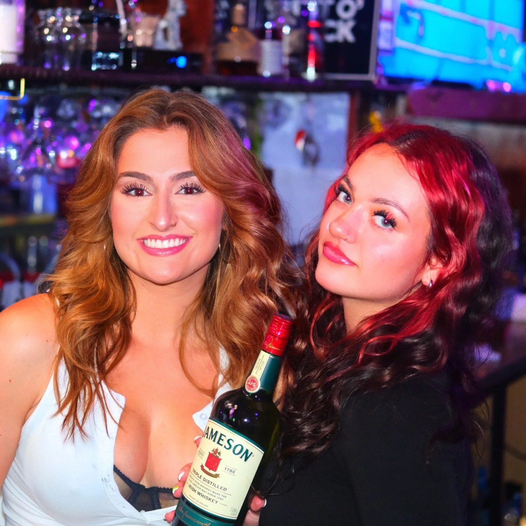 Thirsty Thursday Karaoke is calling! 🎤✨ Join Avri and Emma tonight as we officially kick off our busy season on Front St! Come for the vibes, stay for the good times.

🍹 Social Hour (5&ndash;7 PM): $7 cocktails &amp; tasty bites!
🎶 Karaoke with DJ