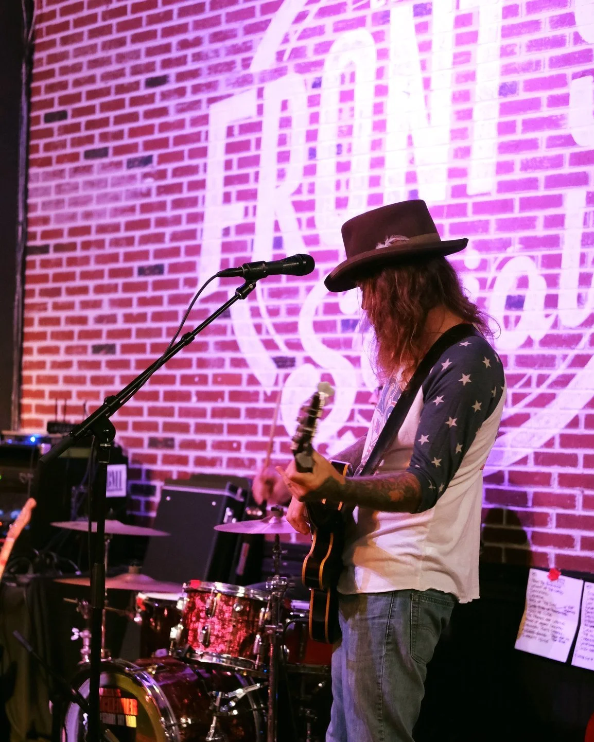 🥃🍗🎶 Join us tonight for Whiskey Wednesday &amp; Open Mic! Enjoy $3 off all top-shelf whiskey while some of the area&rsquo;s local talent takes the stage.

Open Mic starts at 8 PM with sign-ups beginning at 7:30. If you want to perform, come early 