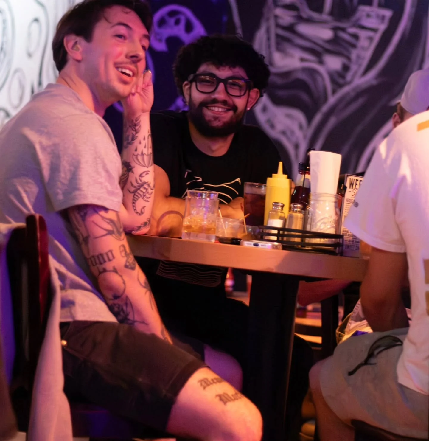 Saturday is here and we're hoping you join us for some food, fun and football at Front St Social!

We're kicking things off with Social Hour from 5-7 with discounts on some of our favorite food and drinks and a few Social Hour exclusives! 

At 7, Fro