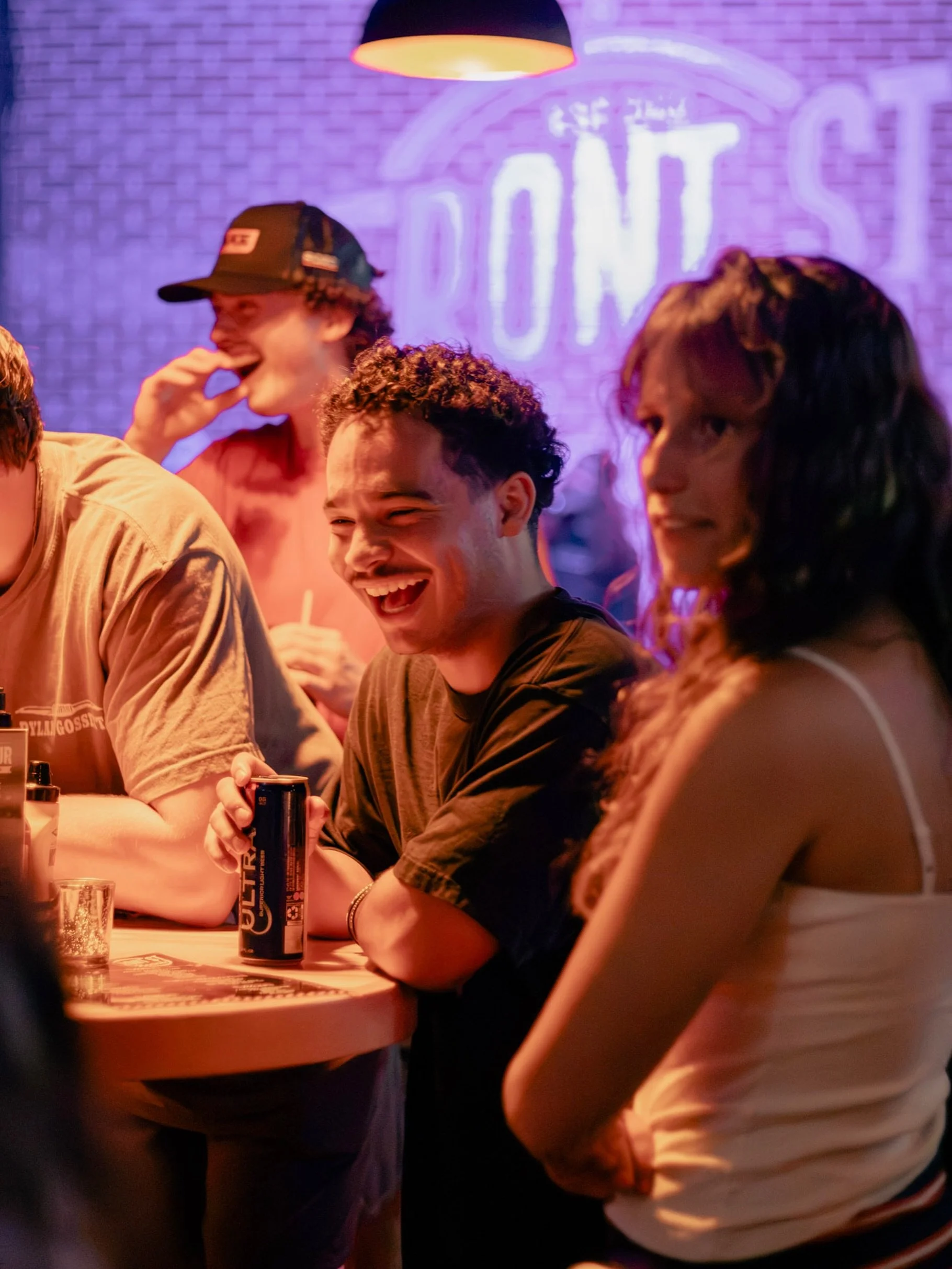 Let us help those Monday blues disappear! 🍺 it&rsquo;s Monday night at front st social and that means WINGS. Not just wings, 75 cent wings&hellip; PLUS that includes boneless AND bone in wings. You cannot beat that! 

Wash those wings down with a $4