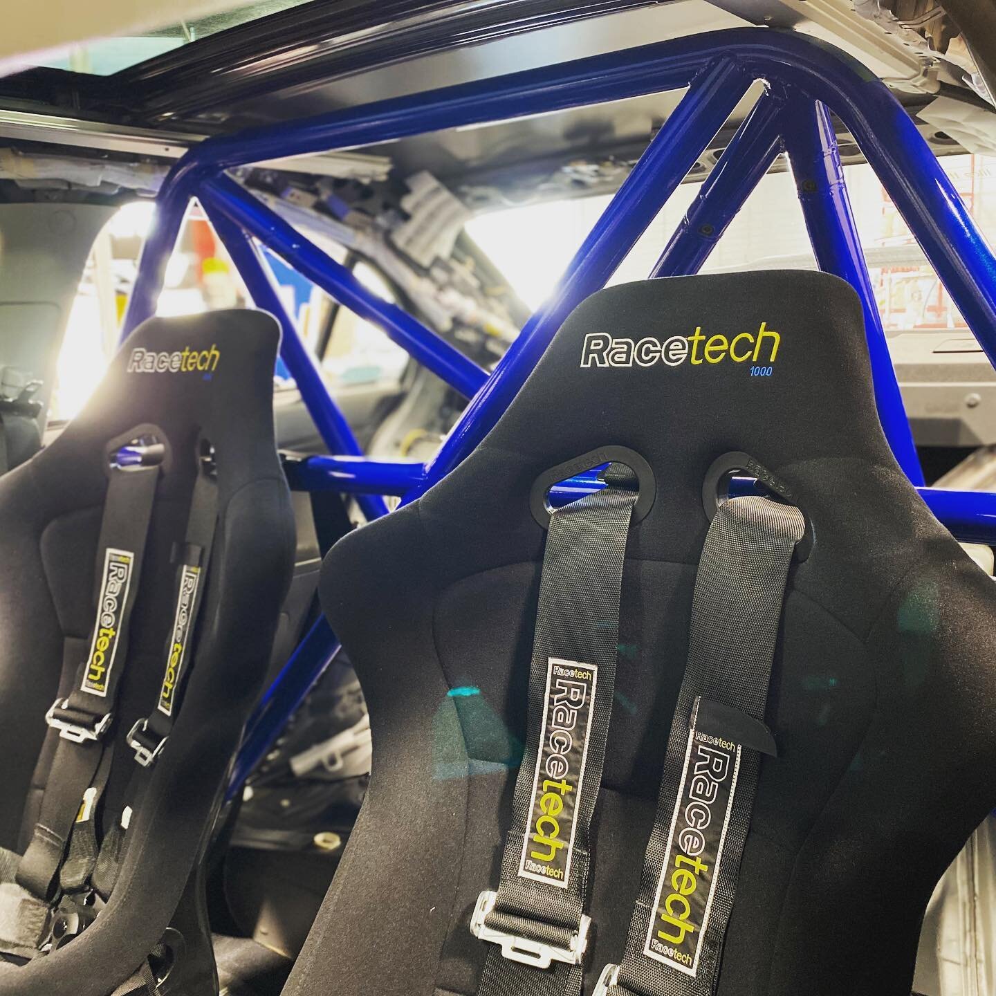 That blue though #evo #evox #rollbar #trackcar #evogram #racetechusa