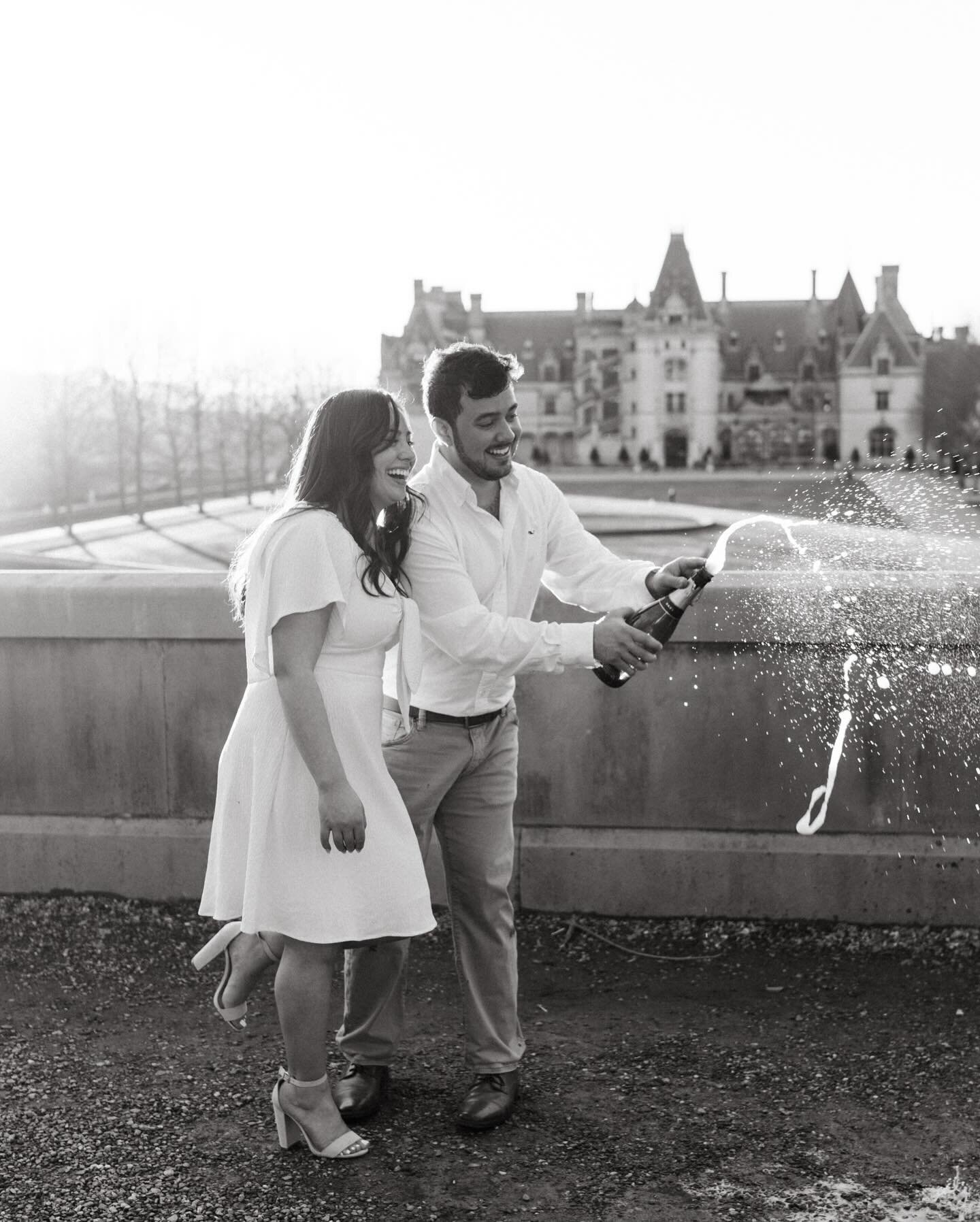 Congratulations on your engagement, Alahna and Chris! 🥂🎉

.
.
.
#ashevilleweddingphotographer #blueridgemountains 
#ashevillephotographer  #ashevilleelopement #asheville #elopeinasheville #hendersonvilleohotographer #wncphotographer #thebiltmore #r