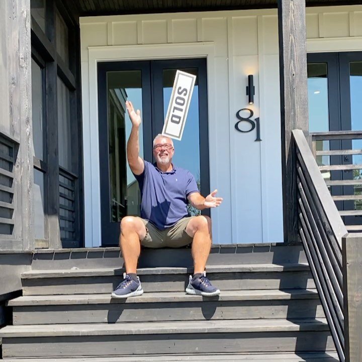 SOLD!  The best part of building homes are the friends you make along the way. 

A huge congratulations to @bryanlongflowers for closing on your brand new custom built home.  Building a custom home for a client like Bryan was a dream come true. 

One