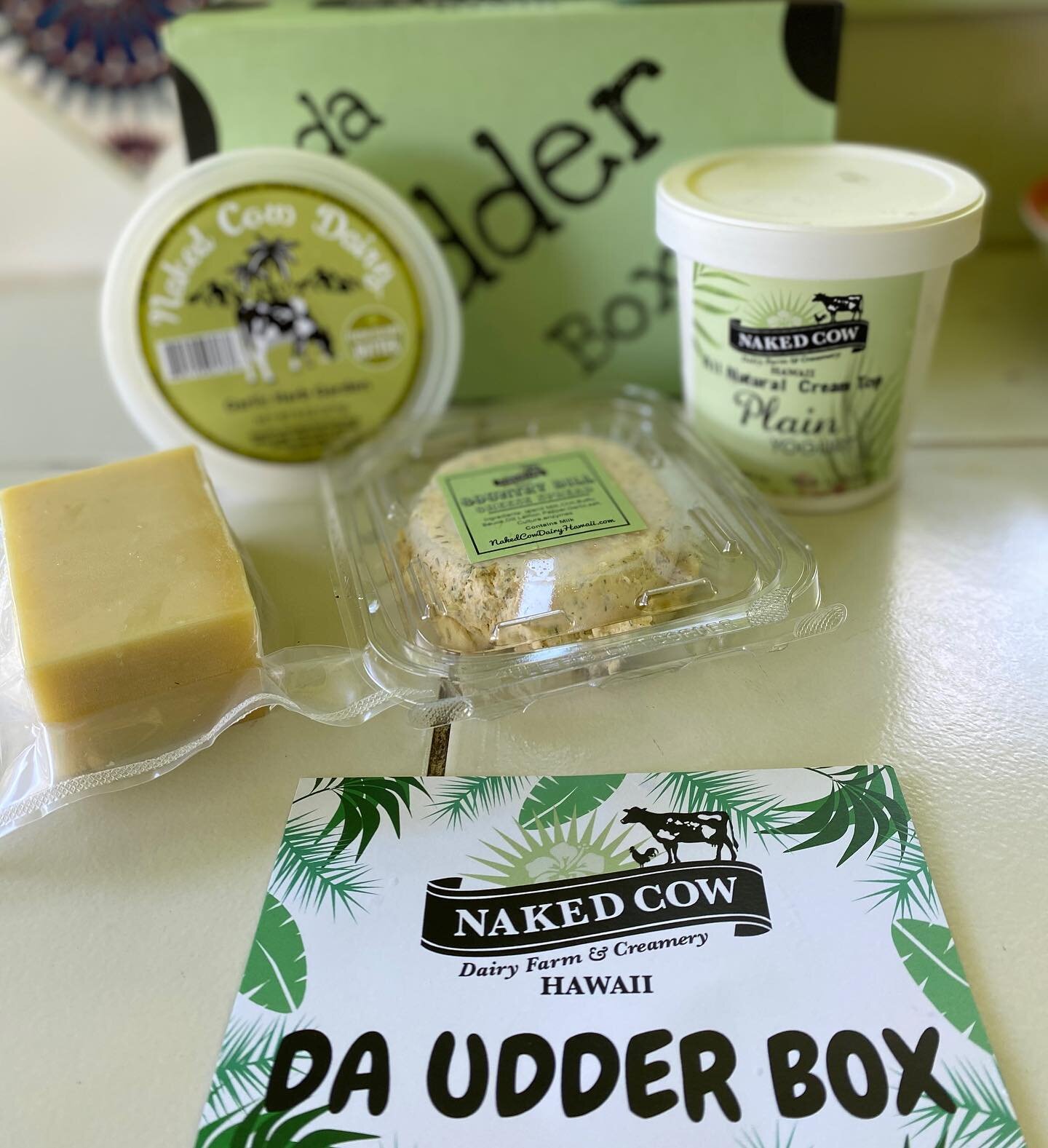 Probably the cutest package of local dairy products you&rsquo;ve ever seen 😍 
#daudderbox
Available though CSAs &amp; Food Hubs on 3 different islands 
Oahu: 
@oahufresh &amp; @kahumanaorganicfarms 
Big Island: 
@kohalafoodhub &amp; @kohalagrownmark