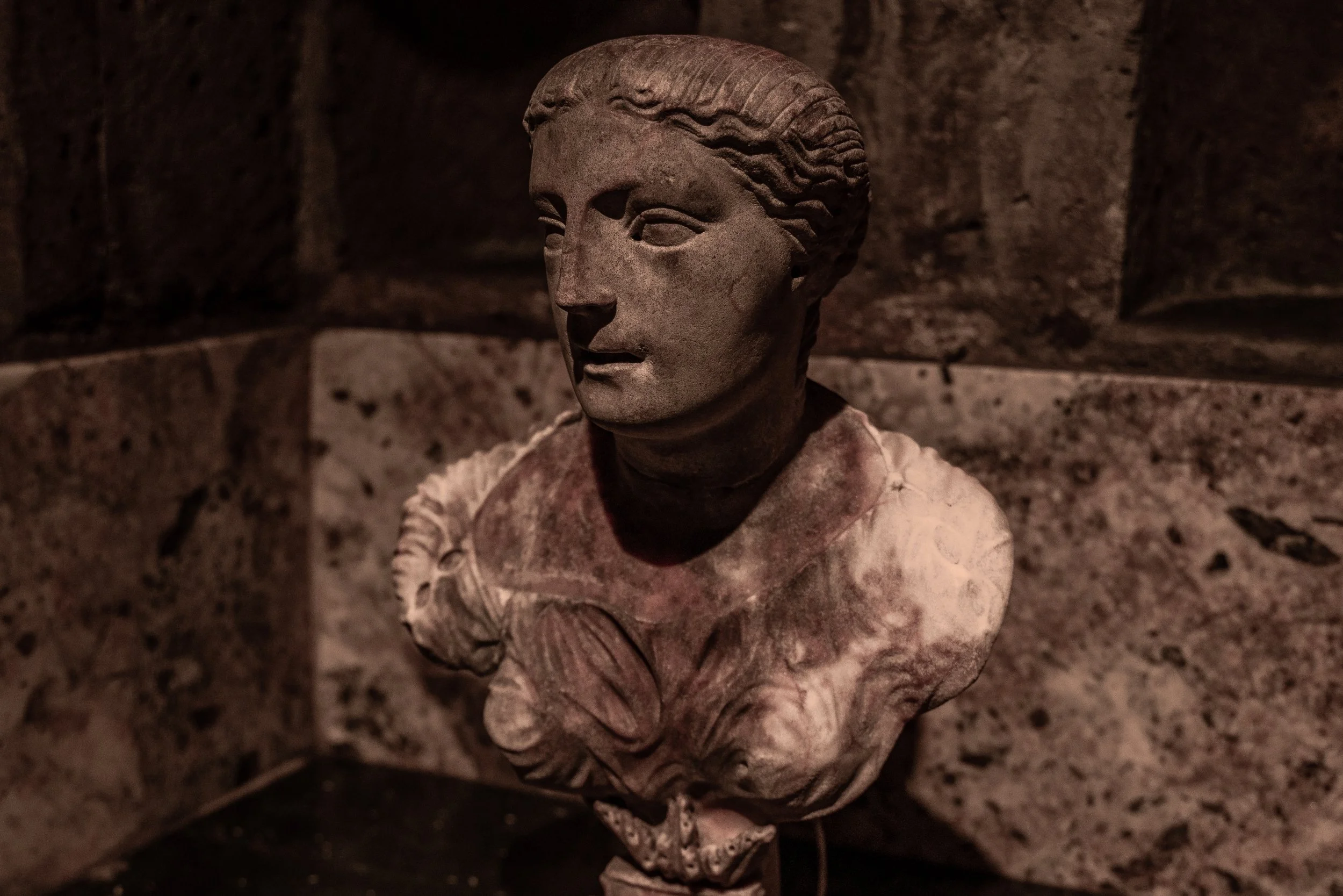 Roman Tomb Köln-Weiden 8.jpg