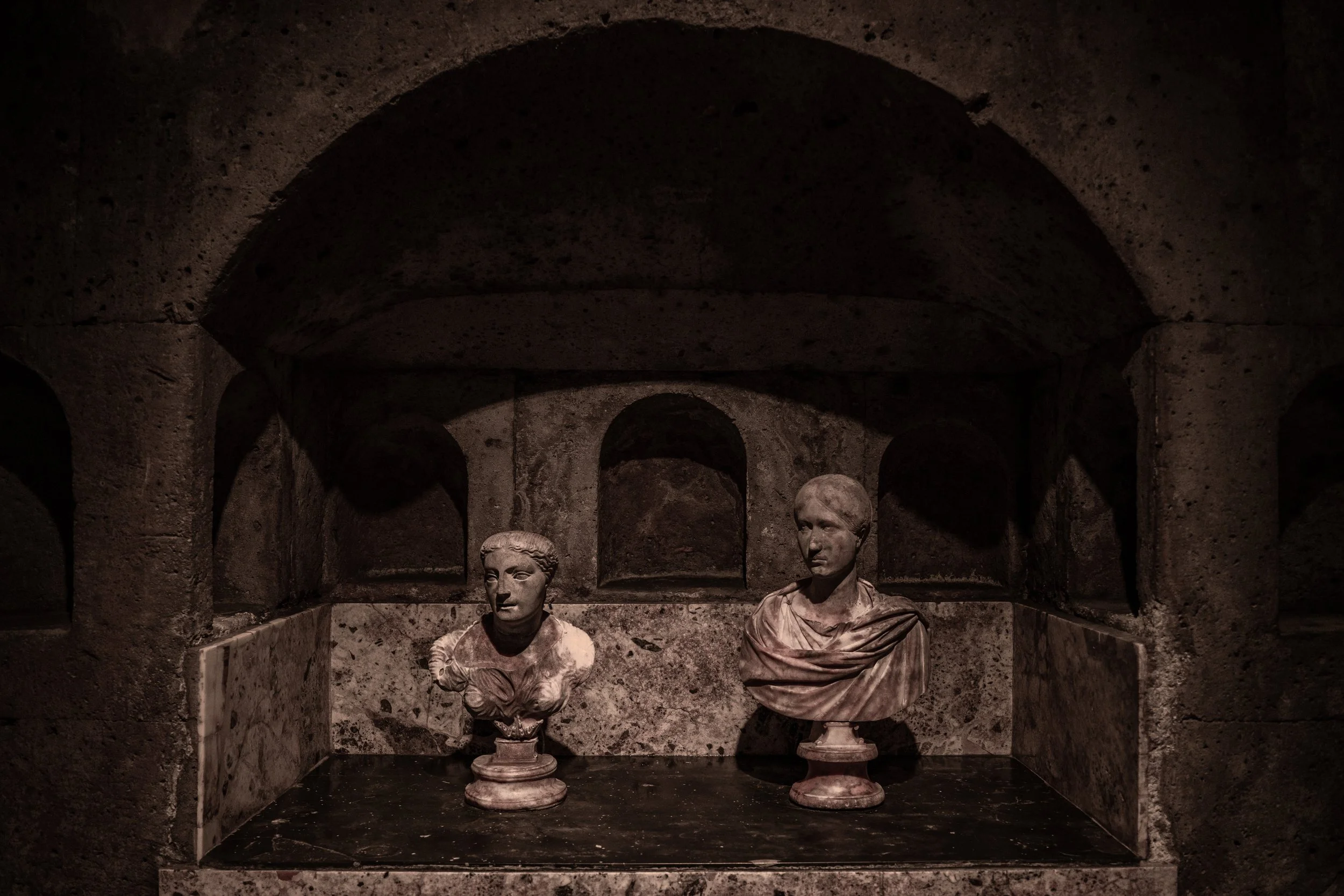 Roman Tomb Köln-Weiden 4.jpg